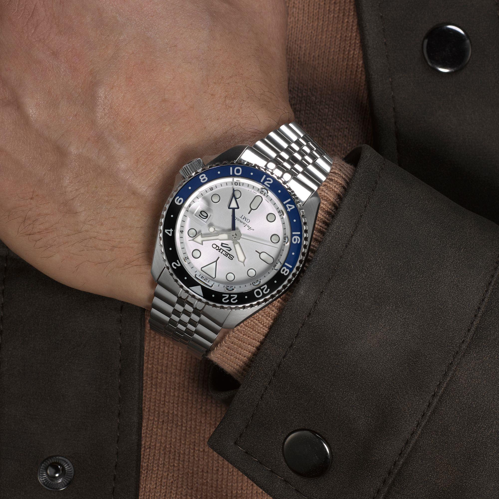 Seiko 5 Sports SKX GMT Himmelblau Silberne Wolke Automatik Weißes Zifferblatt Stahlarmband Herren Uhr SSK033K1