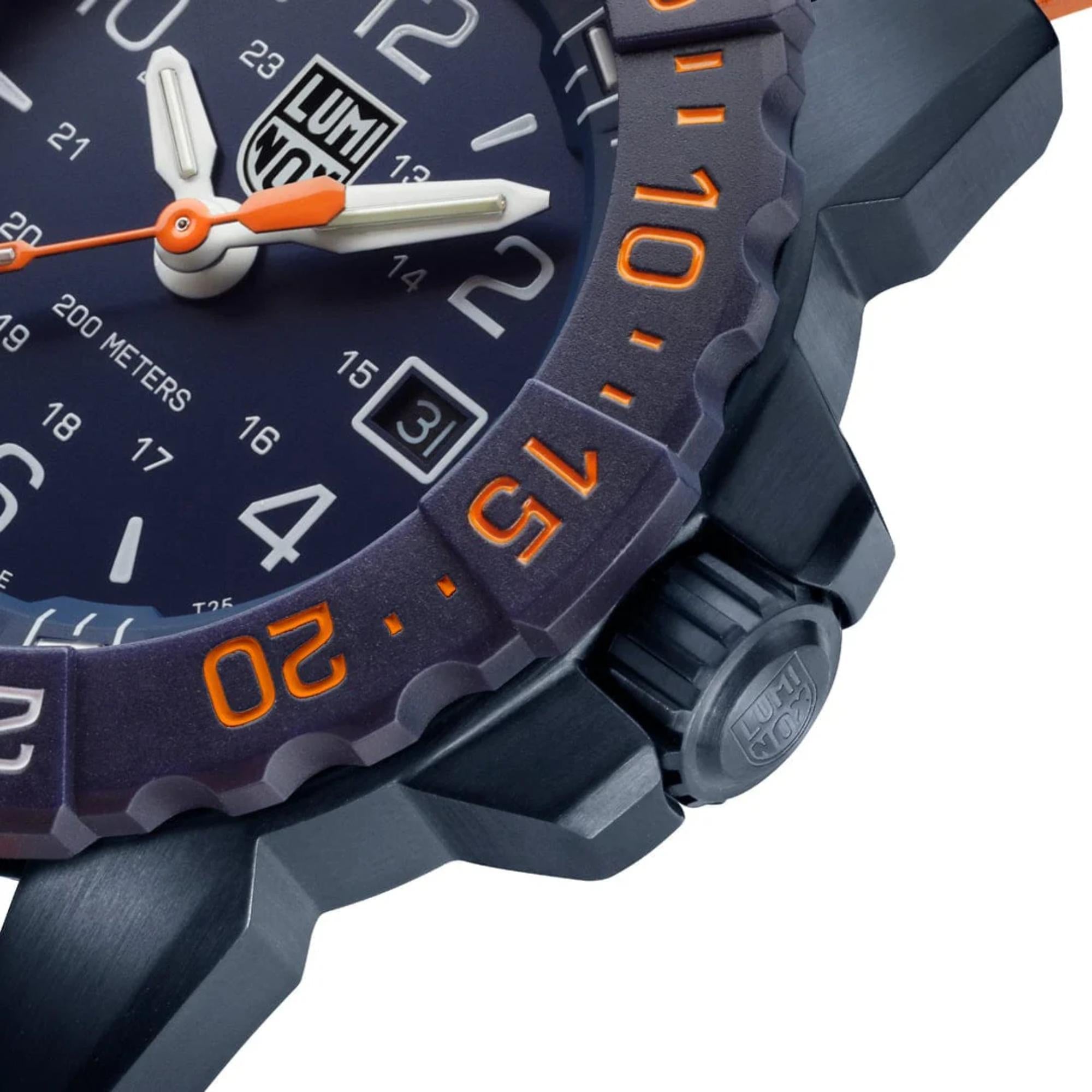 Luminox Navy SEAL Foundation Limited Edition CarbonOX™ Uhr mit schwarzem Zifferblatt XS.3253.CBNSF.SET