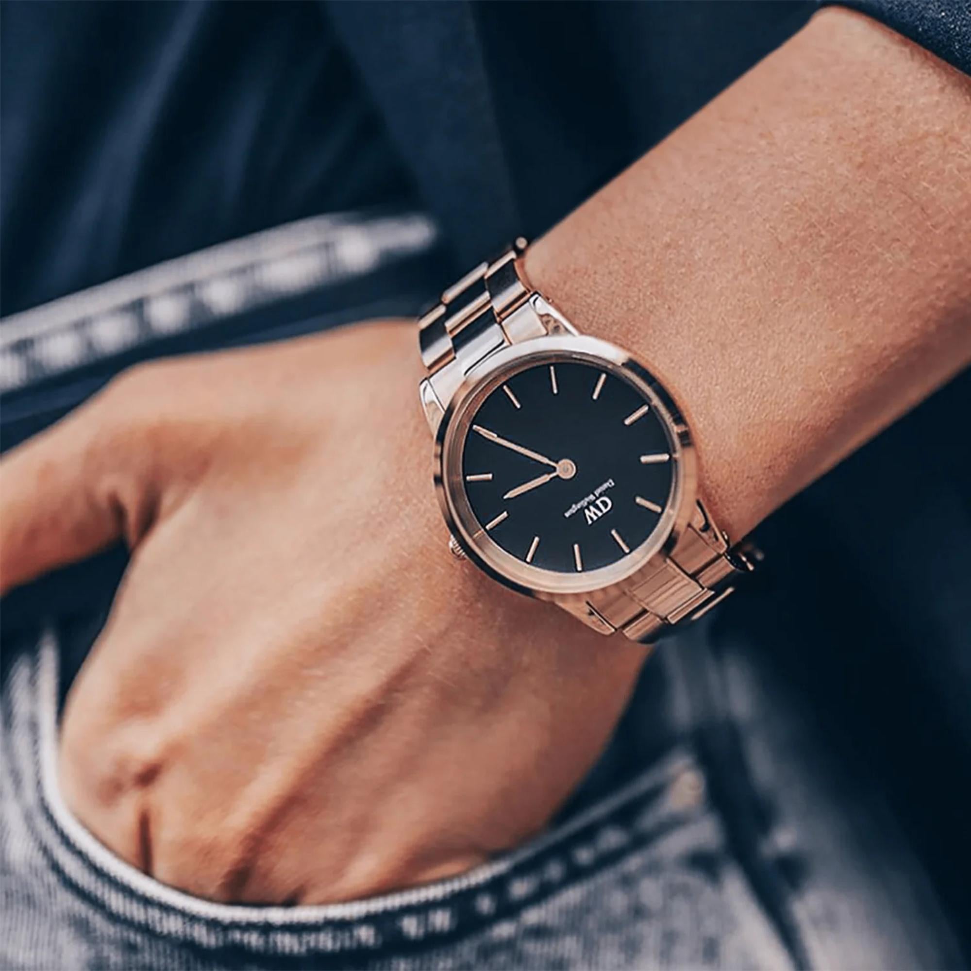 Daniel Wellington Iconic 32mm Schwarzes Zifferblatt Stahl Herren Quarz Uhr DW00100212