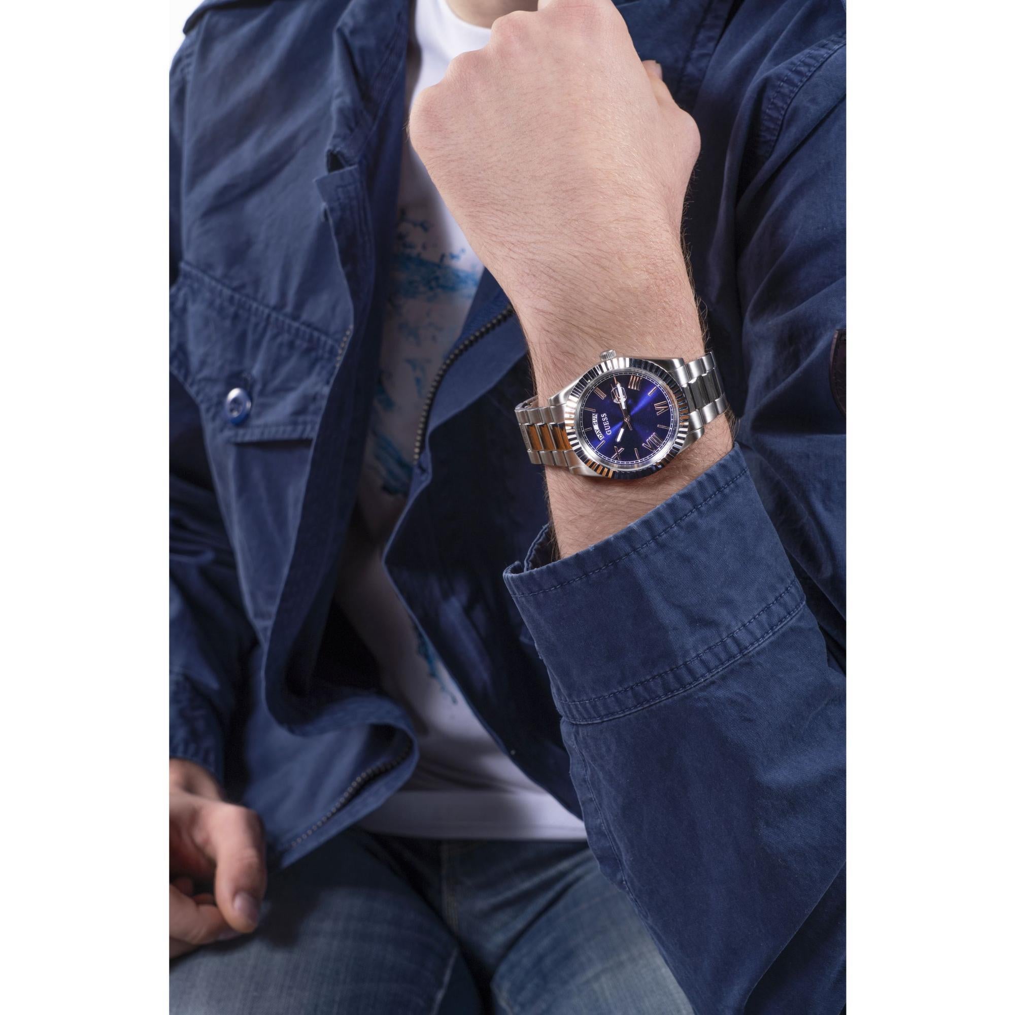 GUESS Men's Silver Tone Day/Date Blue Dial Watch with Stainless Steel Strap GW0265G7