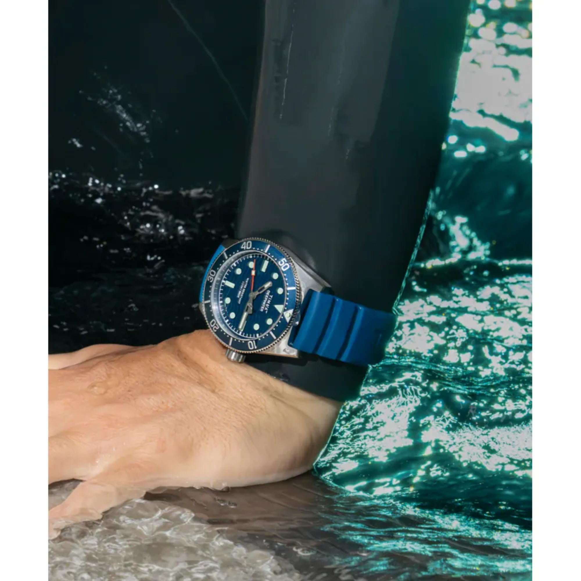 Timex Deep Water Reef 40mm Black Dial Rubber Mens Quartz Watch TW2W75100