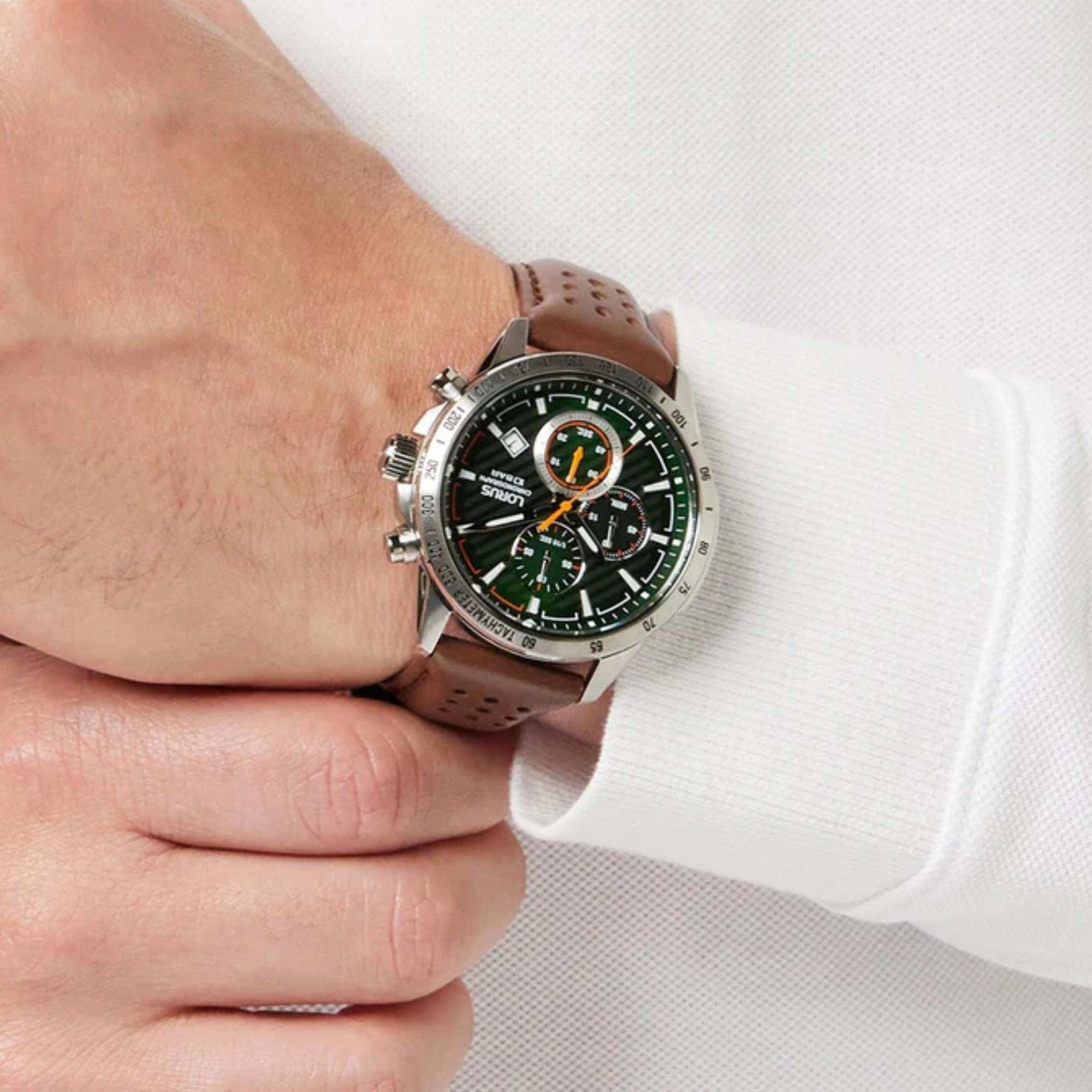 Lorus Chronograph Grünes Zifferblatt Braunes Lederarmband Herren Uhr RM303JX9