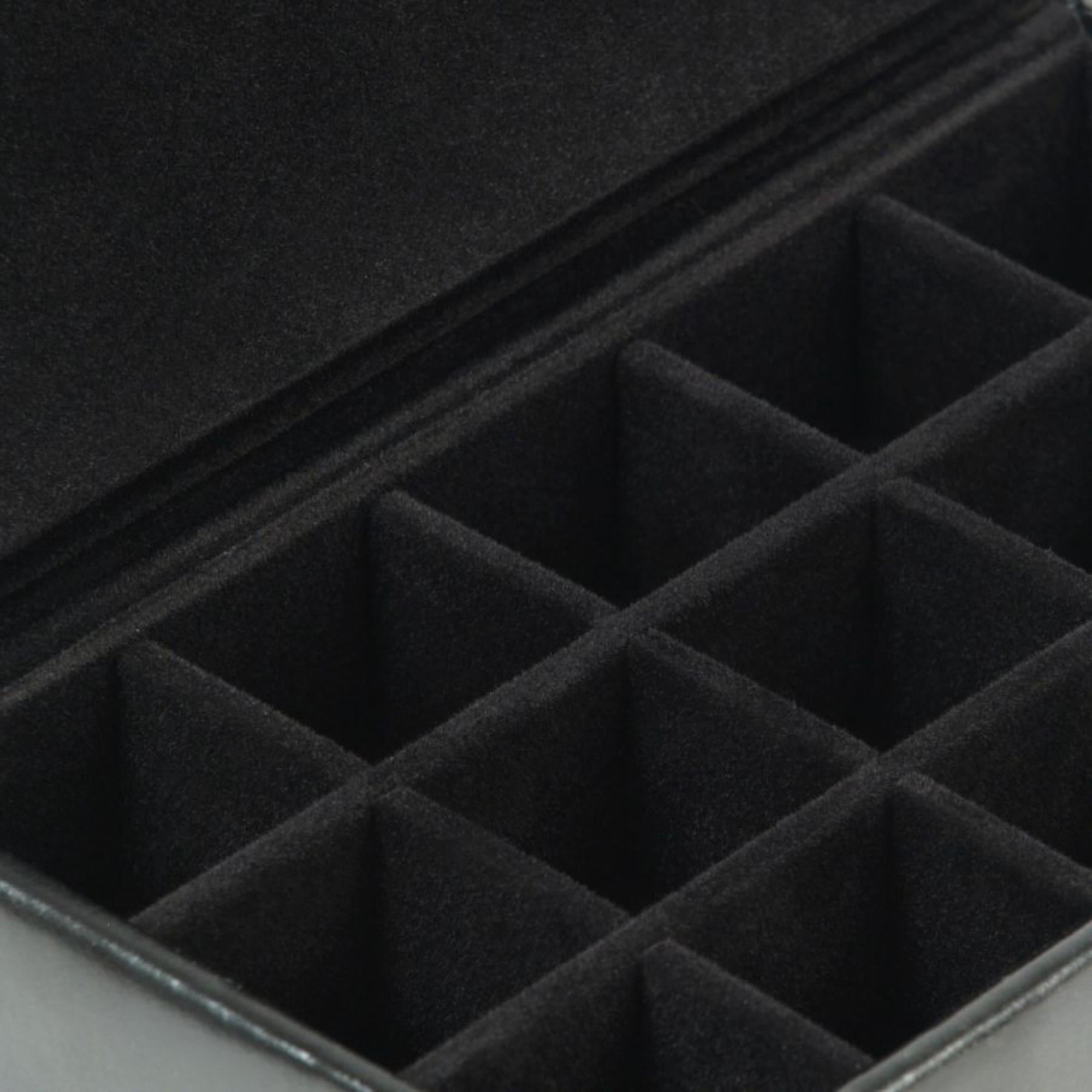 WOLF Heritage 15-teilige Manschettenknopfbox Schwarz Leder 290502