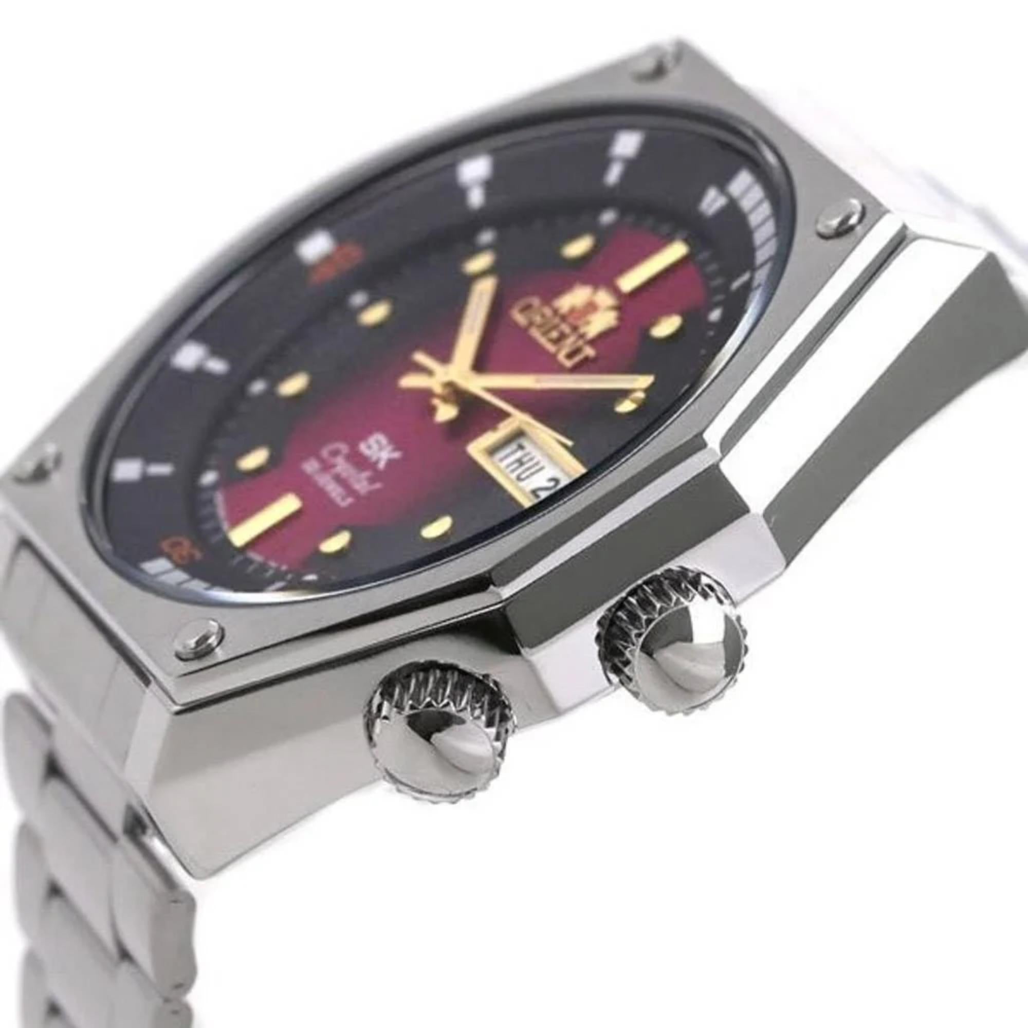 Orient Neo 70s diver stainless steel case zoomed side profile