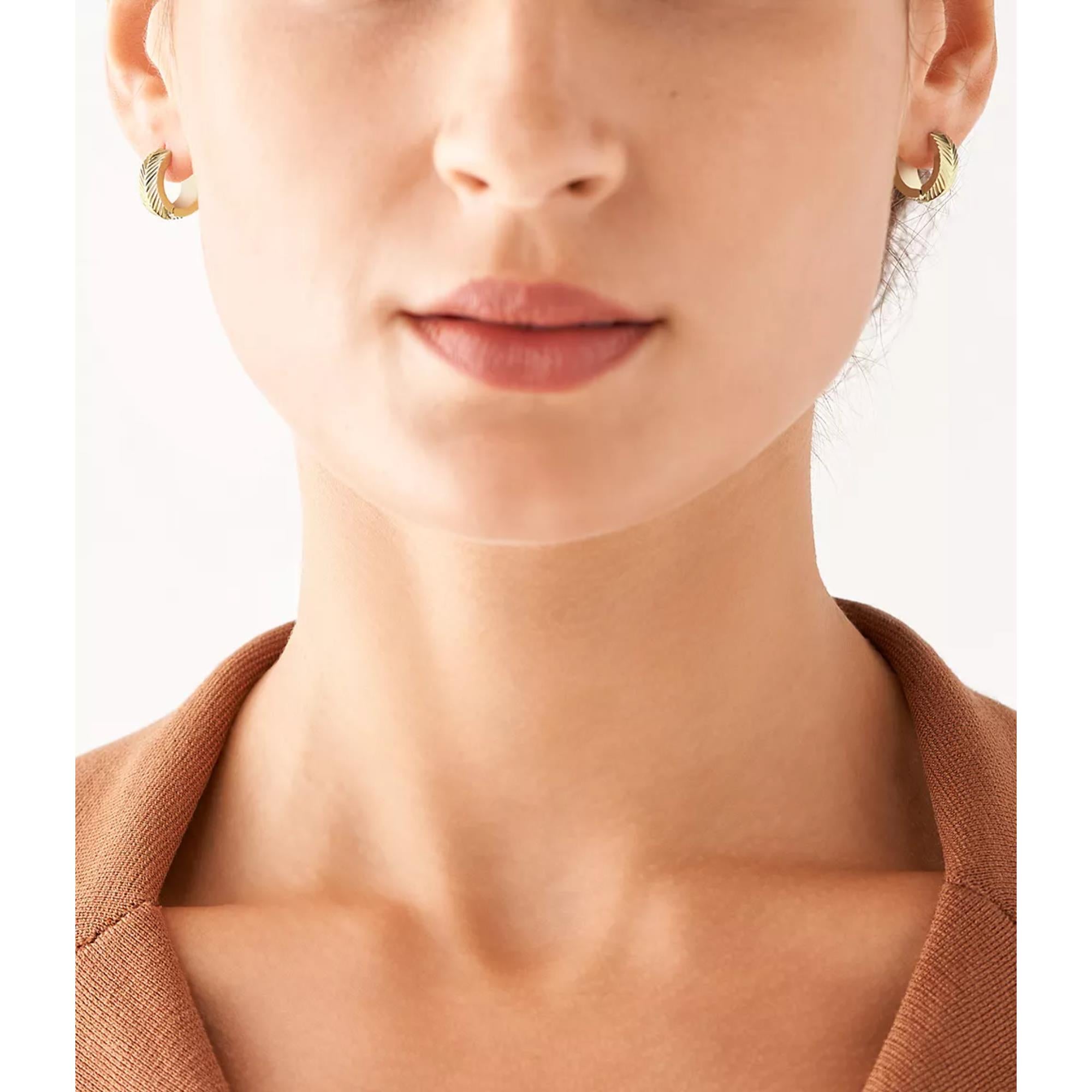 Fossil Harlow Linear Texture Huggie Hoop Ladies Earrings JF04116710