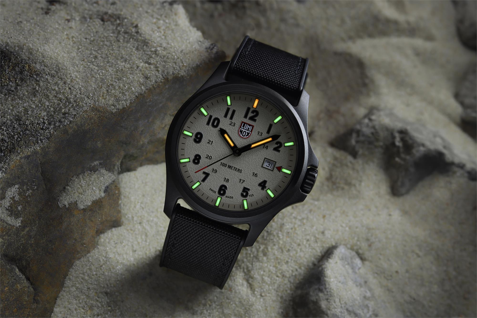 Luminox Atacama Field 43mm Graues Zifferblatt Textil Herren Quarz Uhr XL.1971.SET
