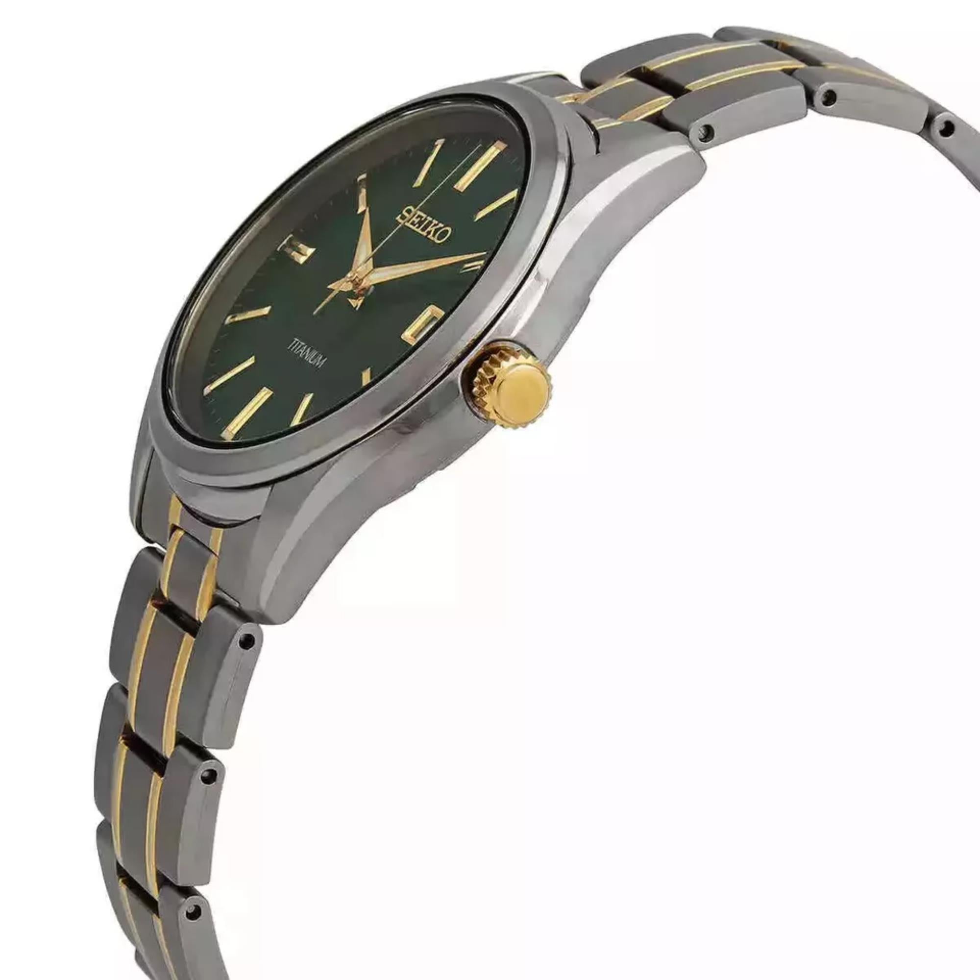 Seiko Essentials 40mm Grünes Zifferblatt Zwei-Ton Titan Herren Quarz Uhr SUR377P1
