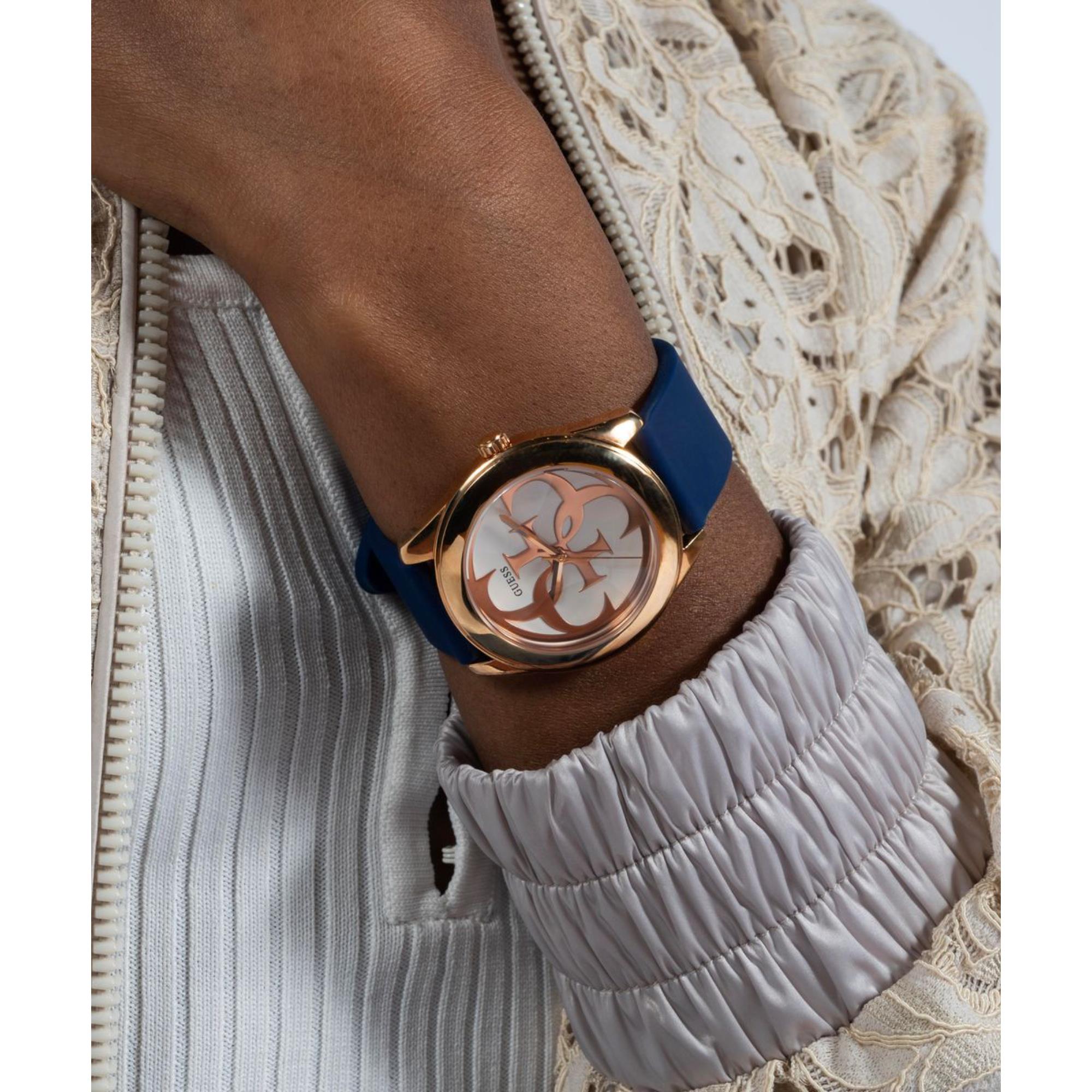 Guess G-Twist Weißes Zifferblatt Silikonarmband Damen Uhr W0911L6