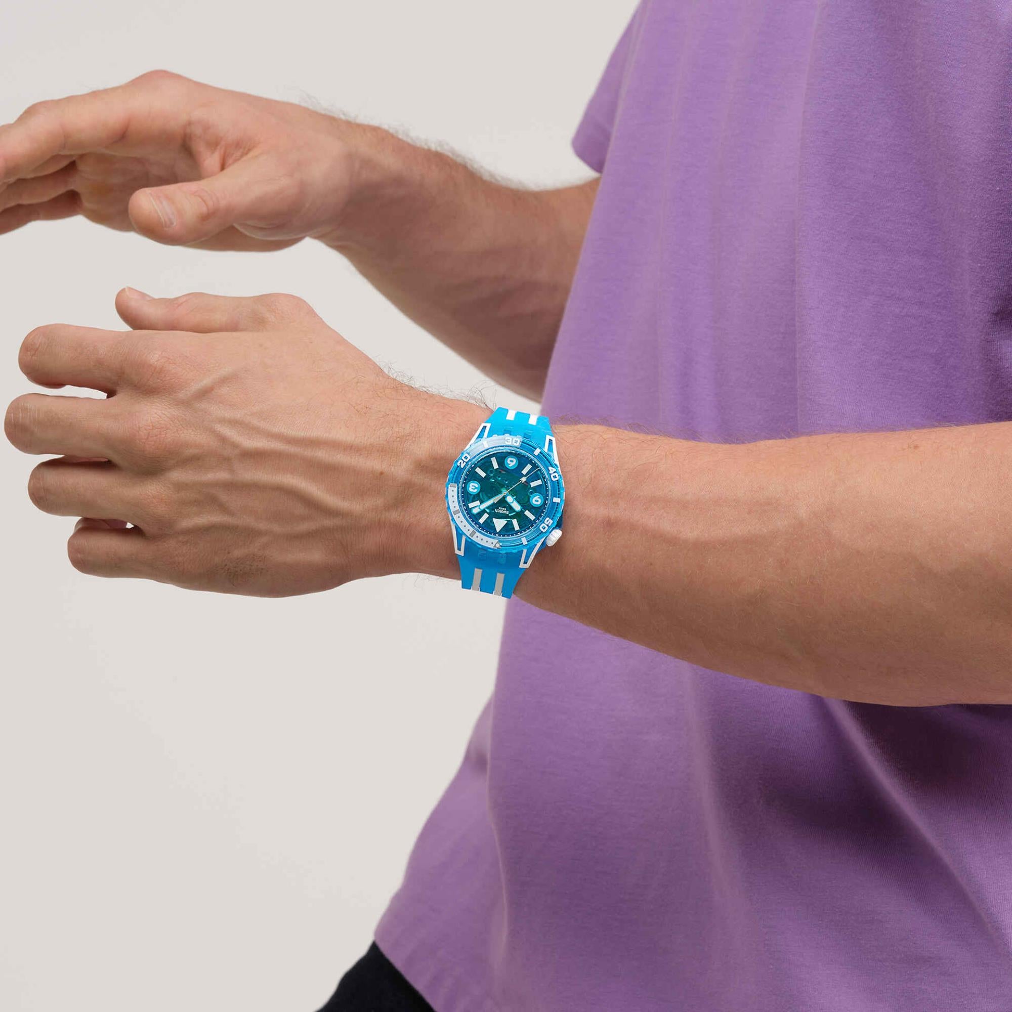 Swatch SCUBAQUA Blue Fire Blue Bioceramic Dial Silicone Strap Watch SSCU09S100