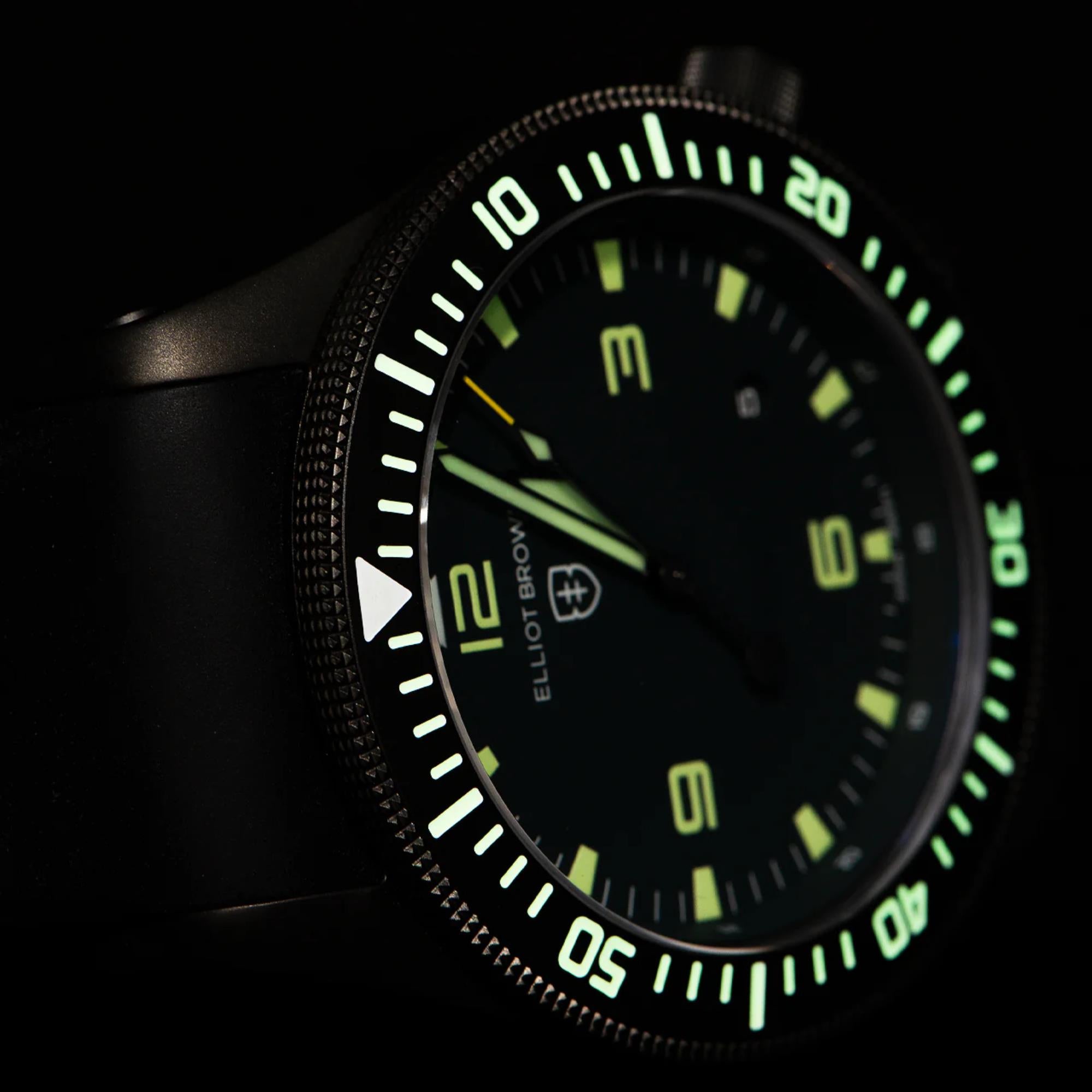 Elliot Brown Holton Nivo Quarz Schwarzes Zifferblatt Gummiarmband Herren Uhr 101-003-R02