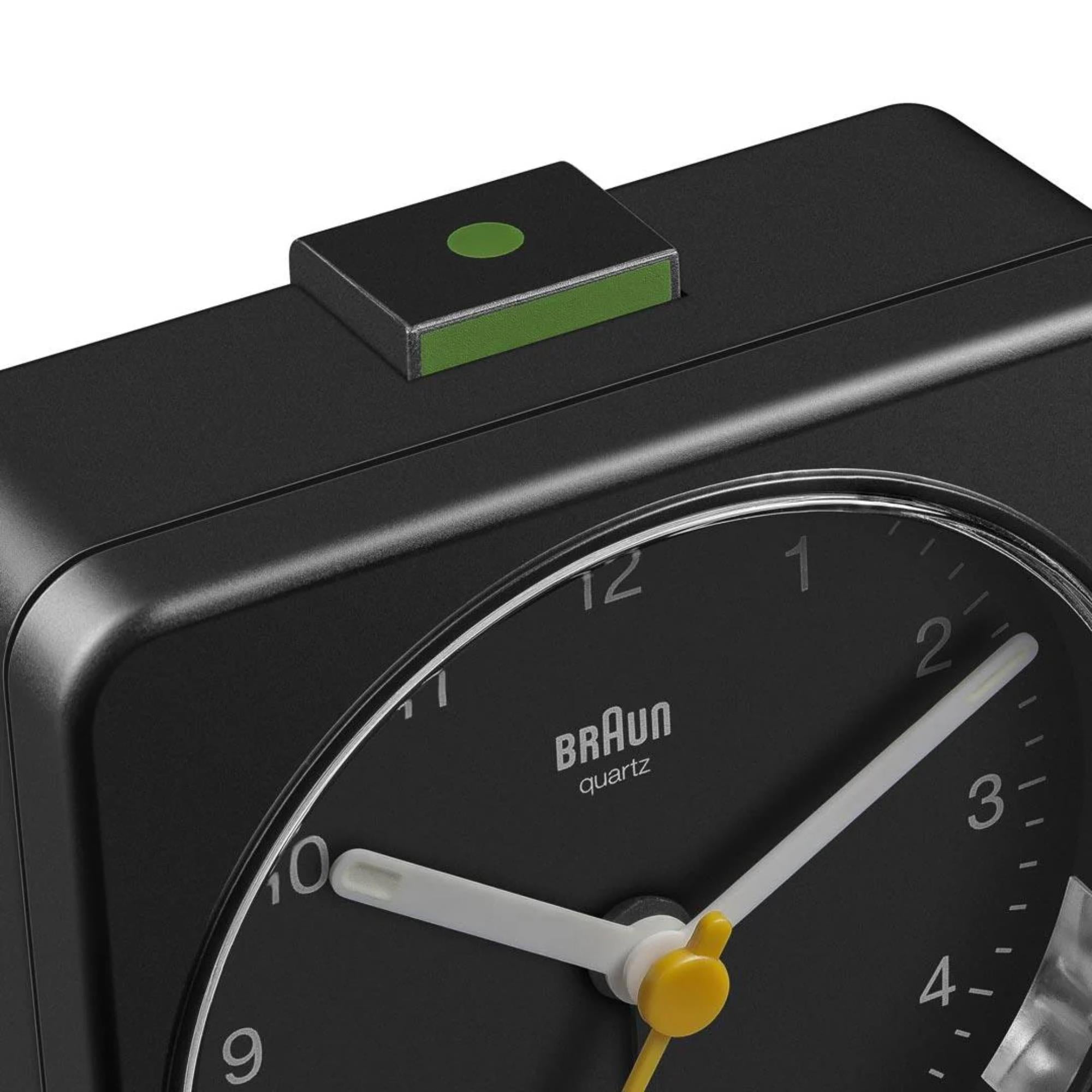 Braun Classic Quarz Schwarzes Zifferblatt Wecker BC03B