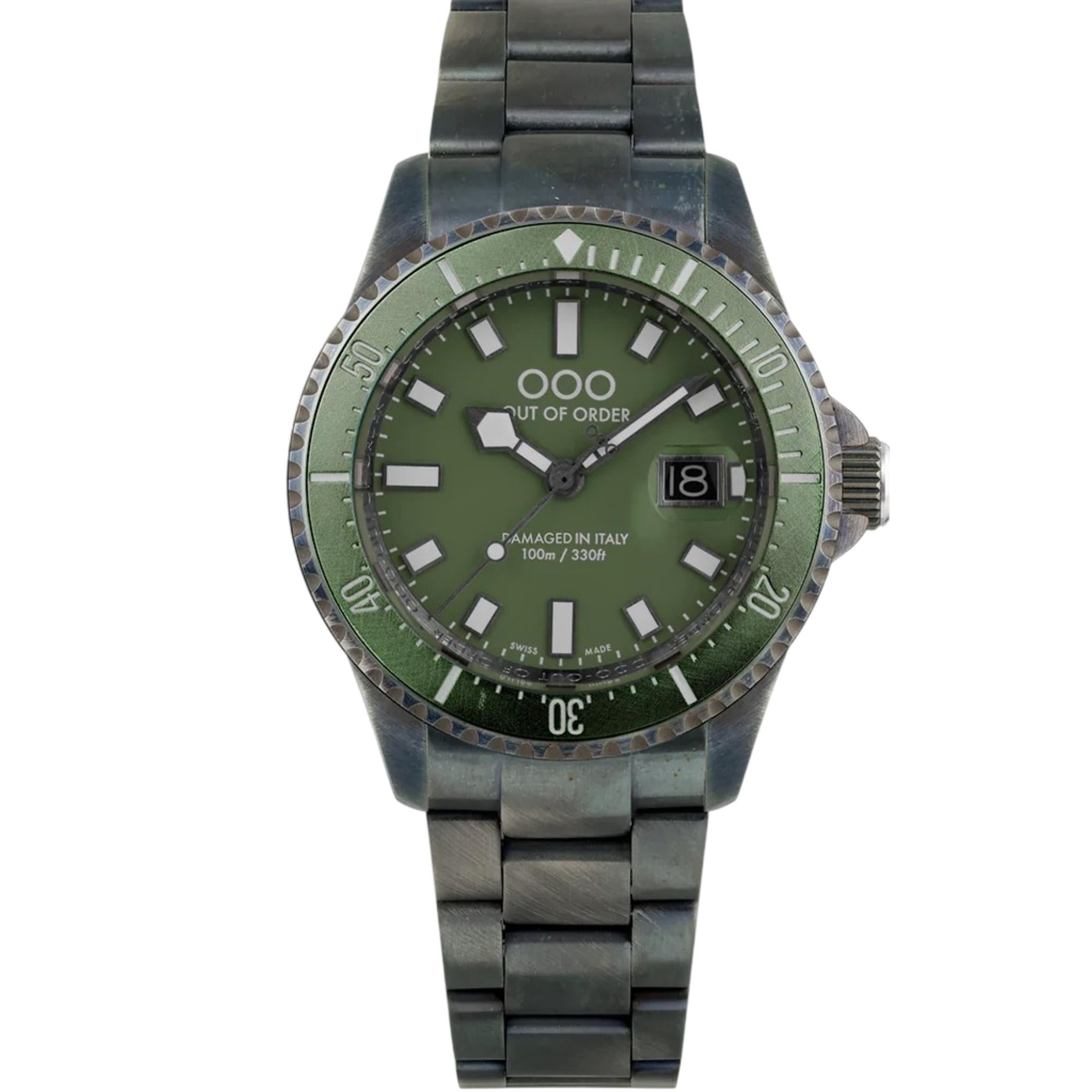 Out of Order Verde Oliva Casanova Ultra Distressed Quartz Green Dial Steel Strap Men's Watch OOO.001-27.VE