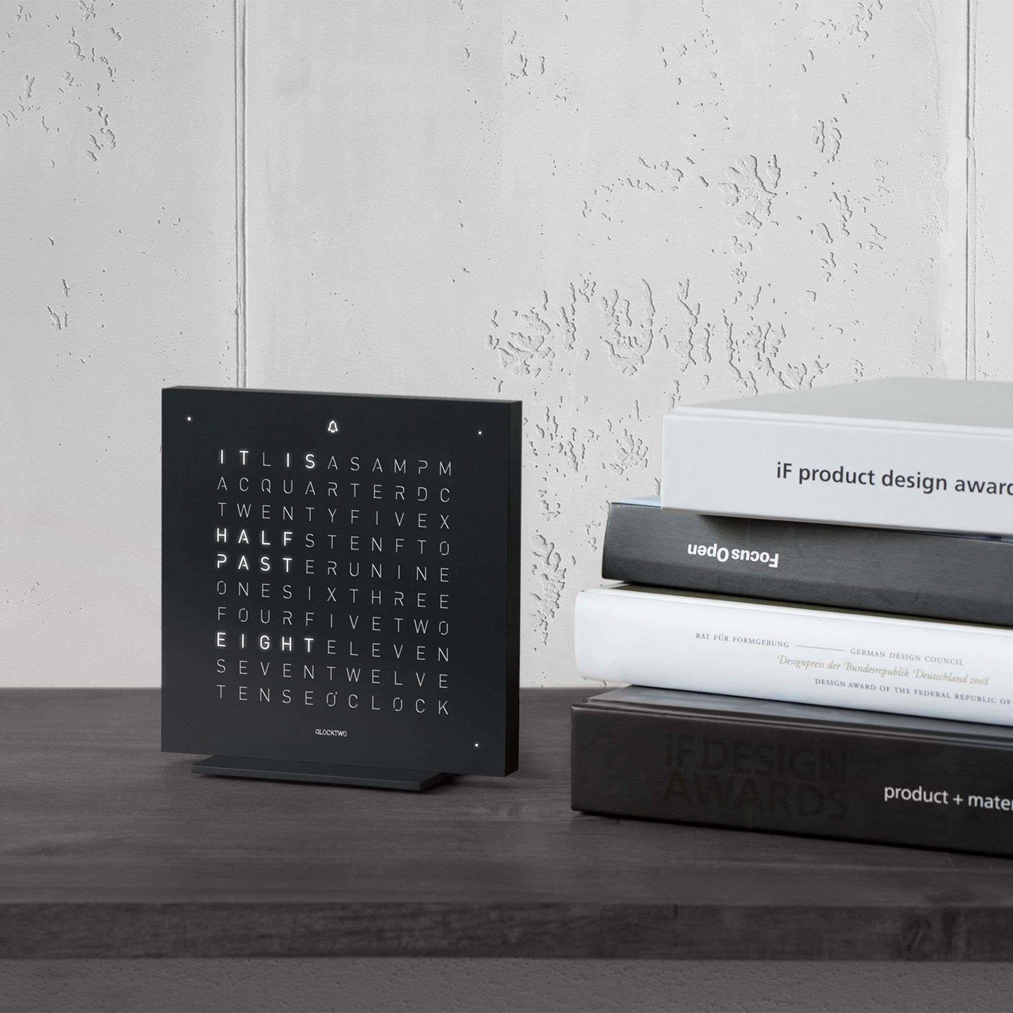 QLOCKTWO Touch Tischuhr Tiefschwarzes Gehäuse T4BLENSSBL