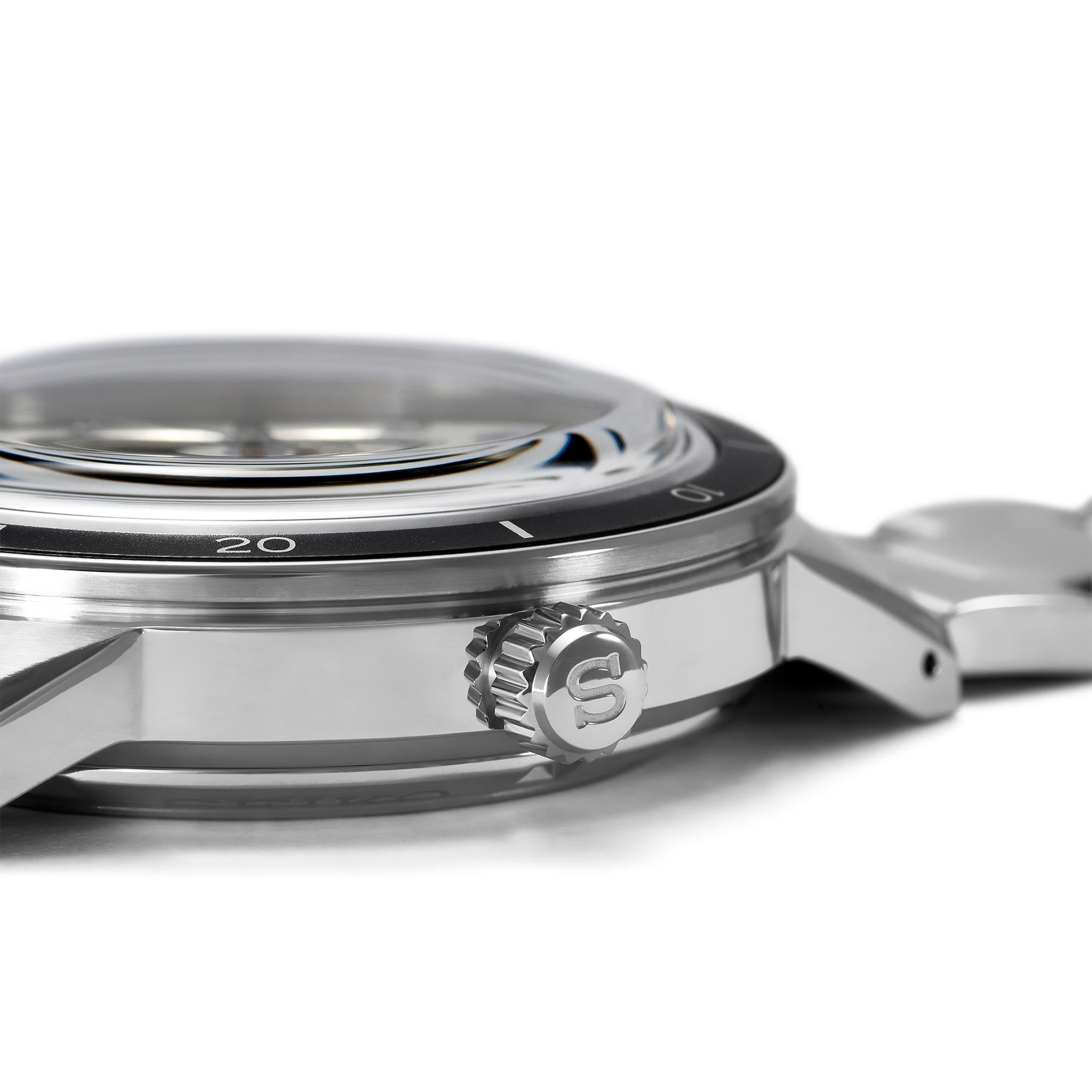 Seiko Presage Style 60's Automatik Silbernes Zifferblatt Edelstahlarmband Herren Uhr SSA423J1