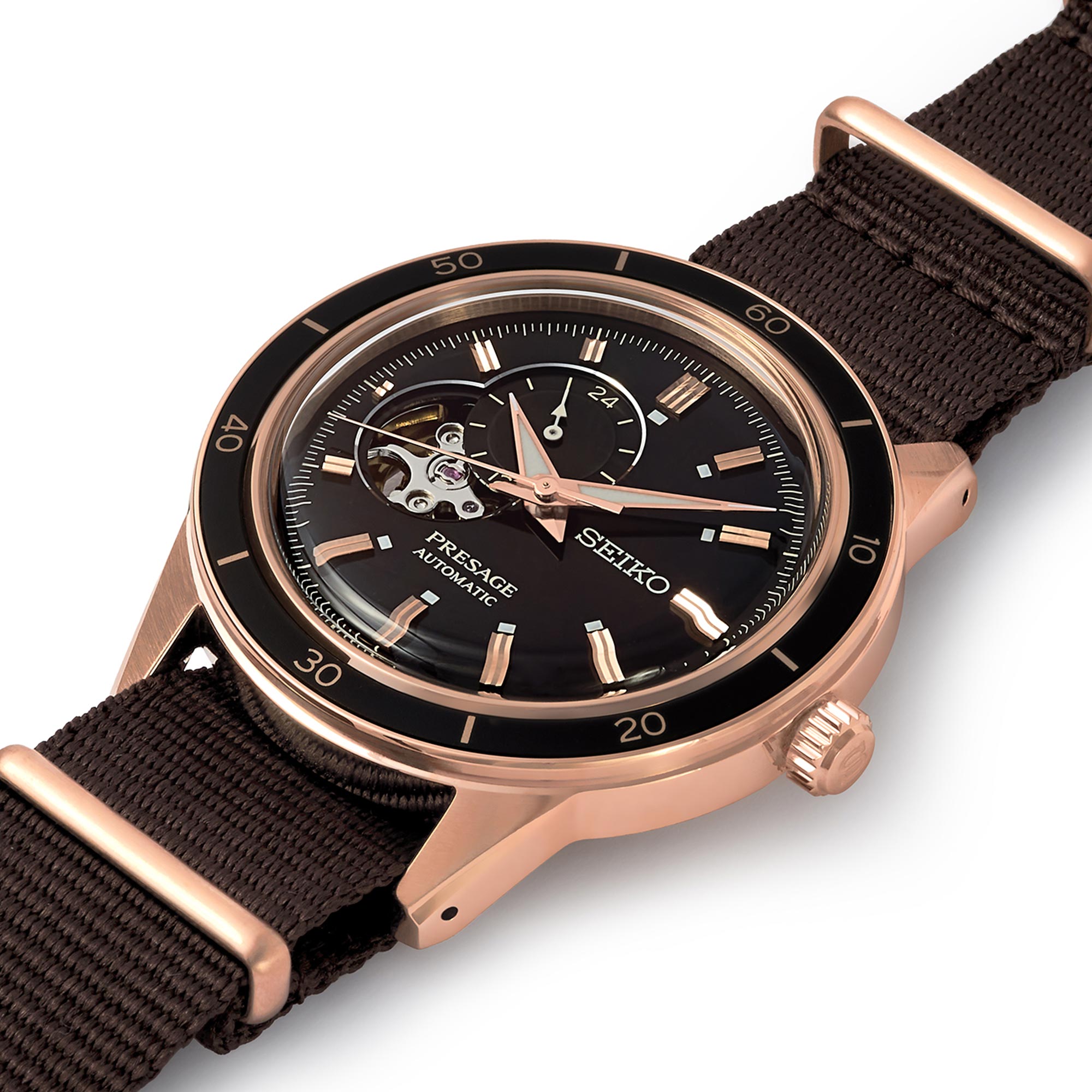 Seiko Presage Stil 60er Automatik Schwarzes Offenes Herz Zifferblatt Braunes NATO-Armband Herrenarmbanduhr SSA426J1