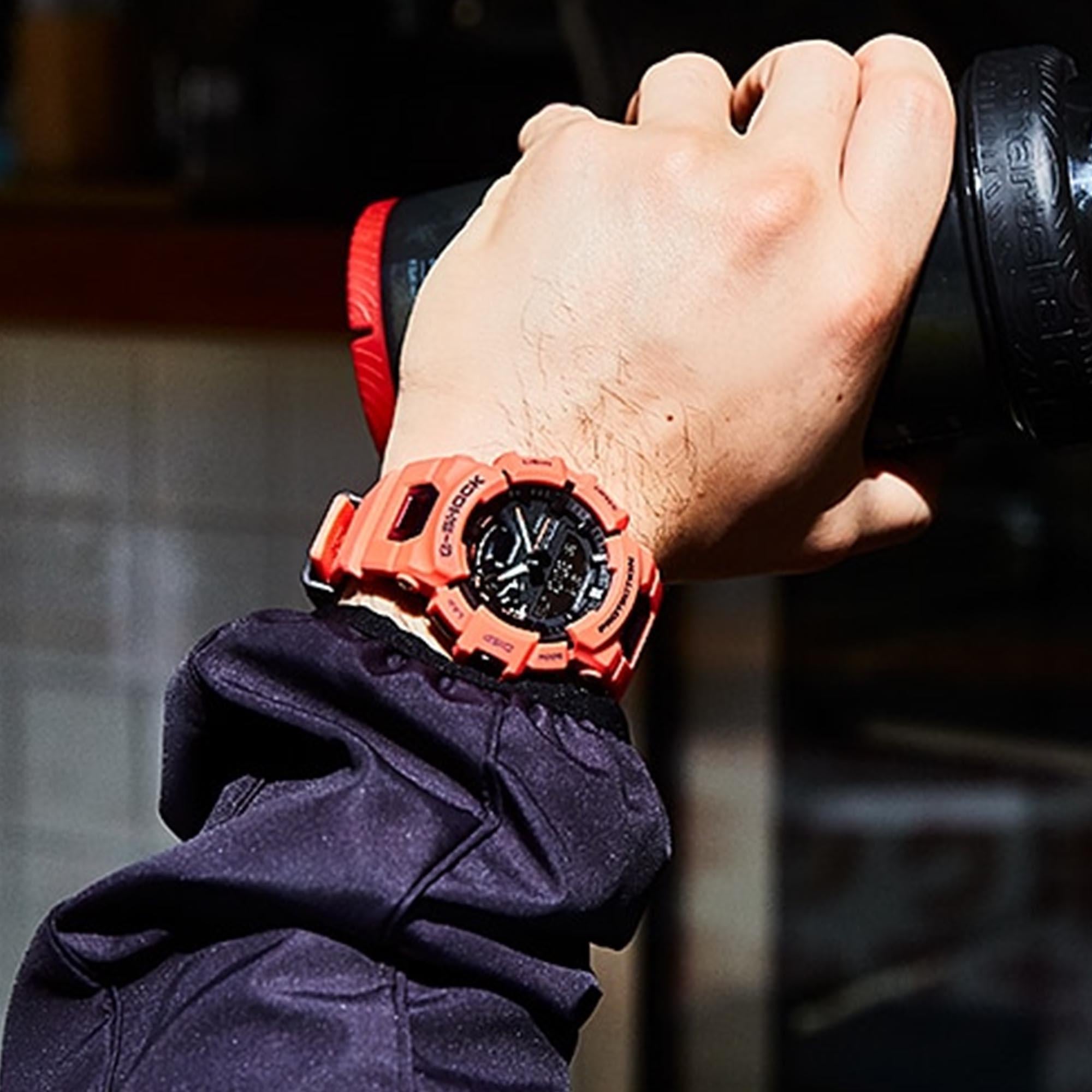 Casio G-Shock G-Squad Quarz Schwarze Zifferblatt Rotes Harzarmband Herren Uhr GBA-900-4AER