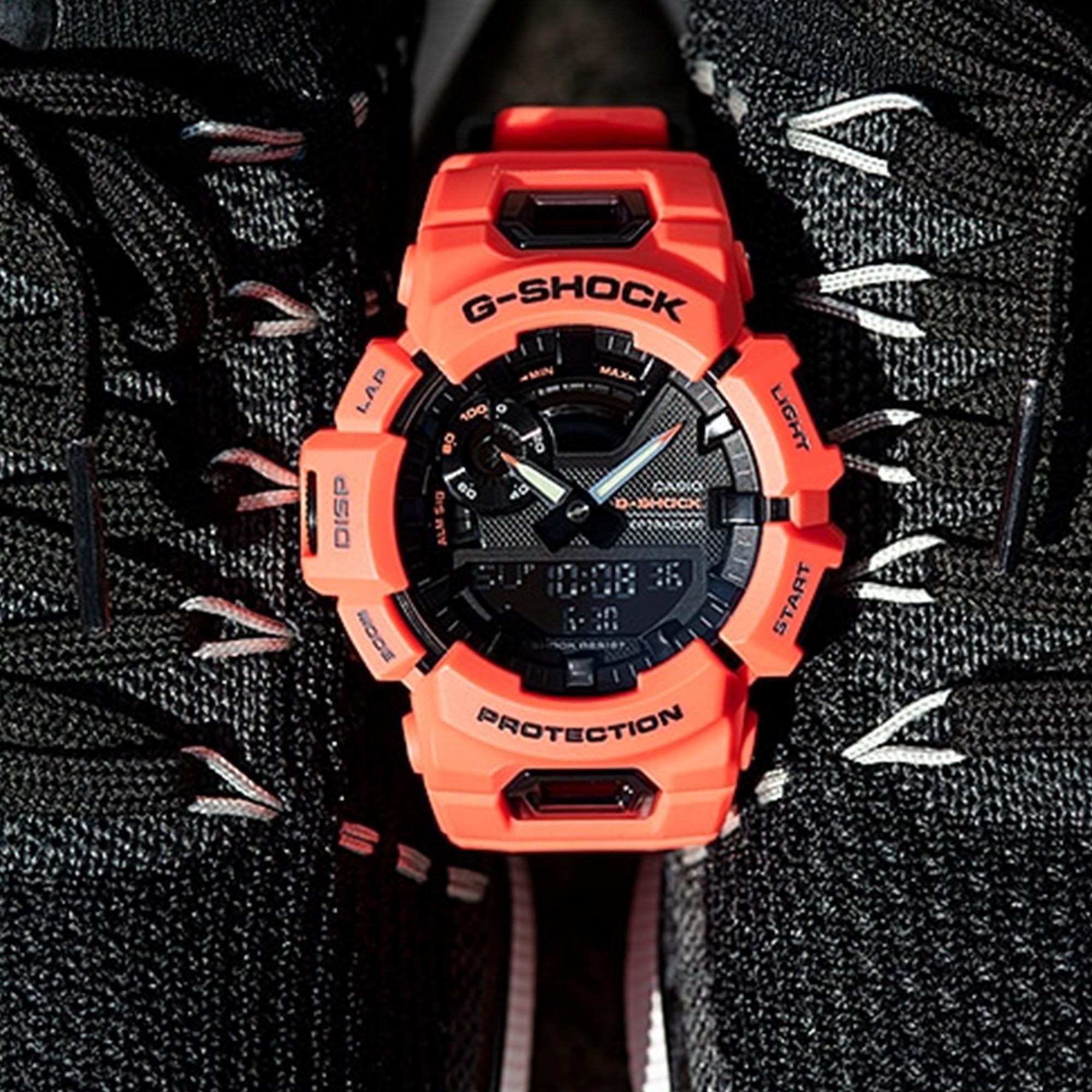 Casio G-Shock G-Squad Quarz Schwarze Zifferblatt Rotes Harzarmband Herren Uhr GBA-900-4AER