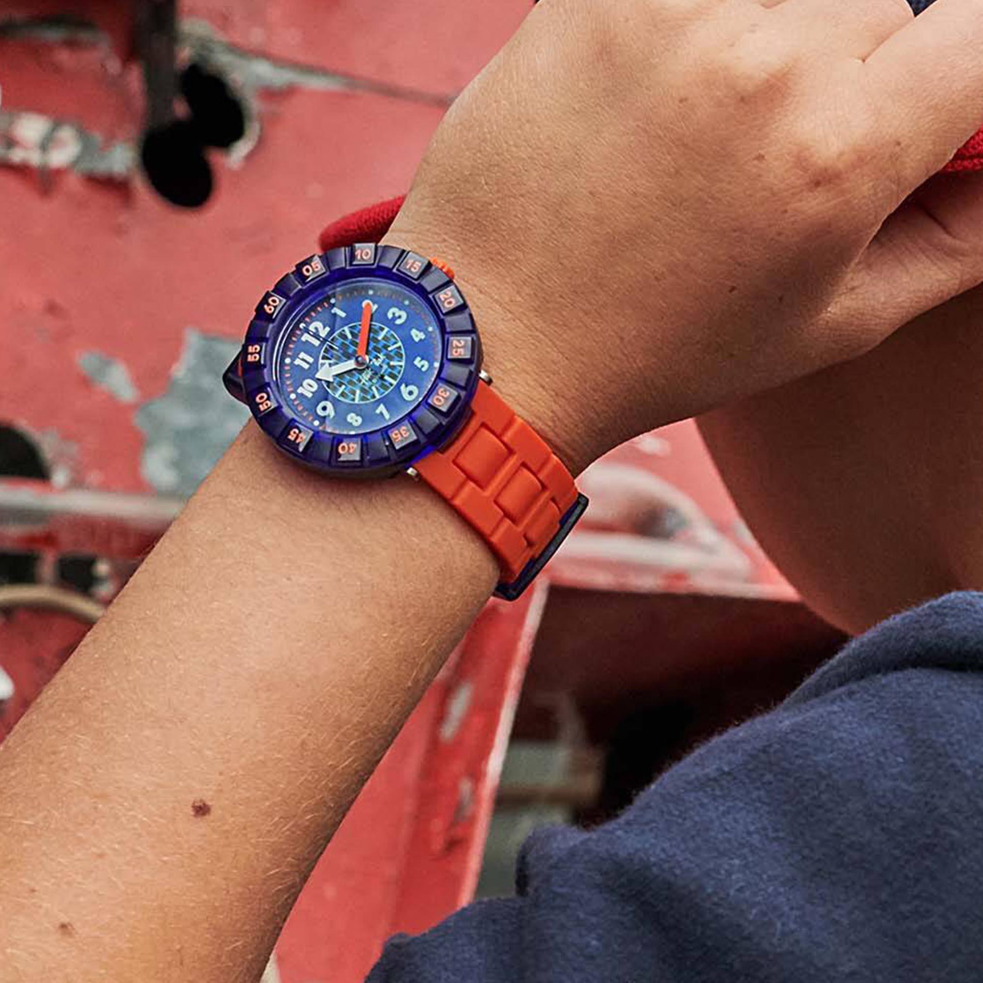 Flik Flak Orangebrick Quarz Blaues Zifferblatt Oranges Silikonarmband Kinderuhr FCSP103