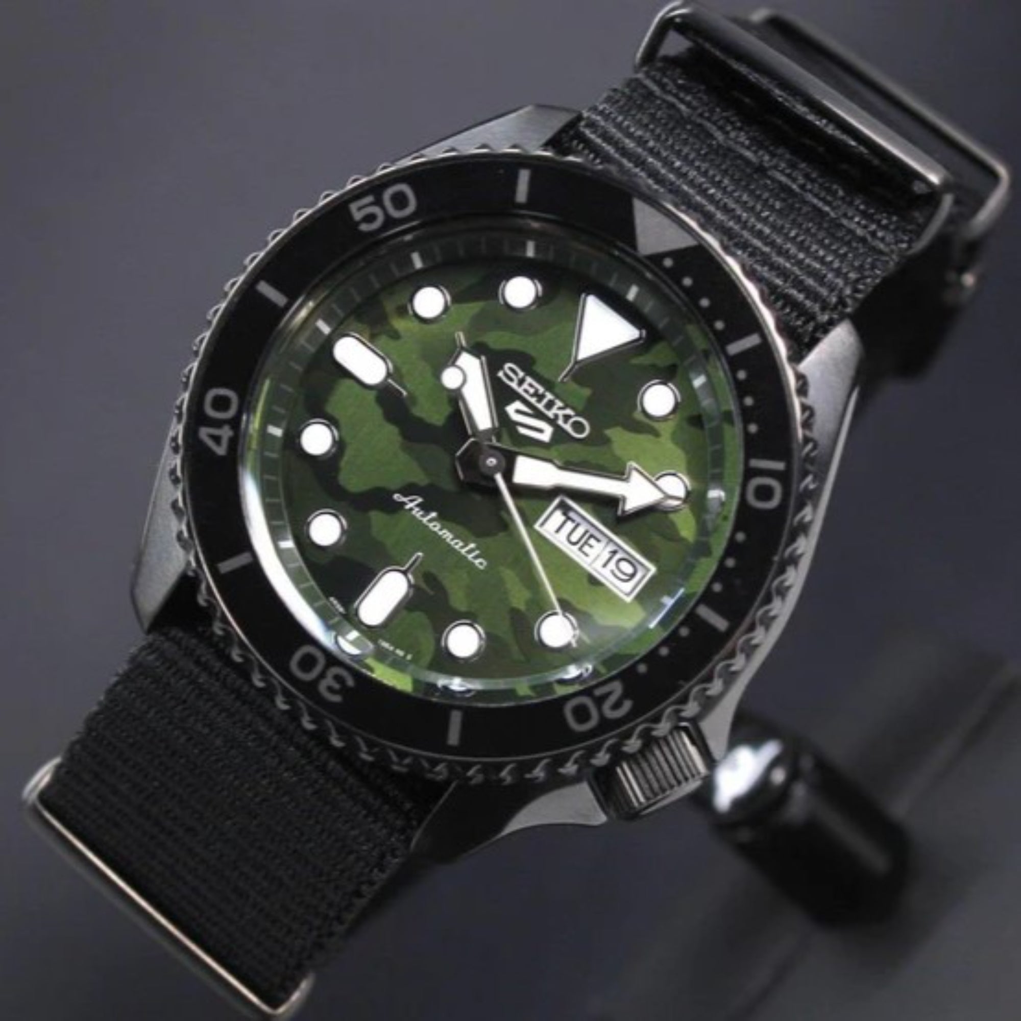 Seiko 5 Sports Camouflage Street Style Green Dial Black Textile NATO Strap Men's Watch SRPJ37K1