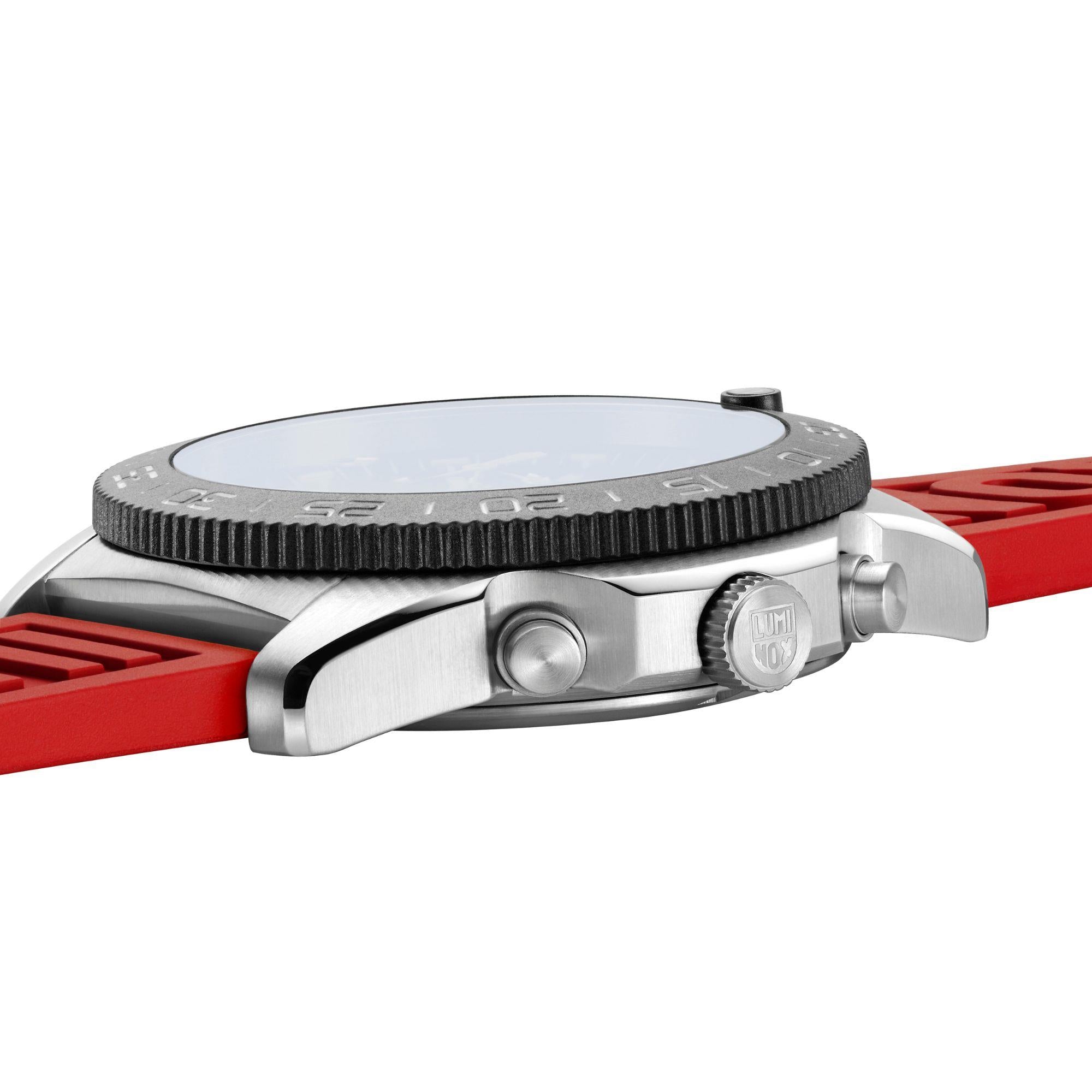 Luminox Pacific Diver Chronograph Rotes Gummiband Herren Uhr XS.3155