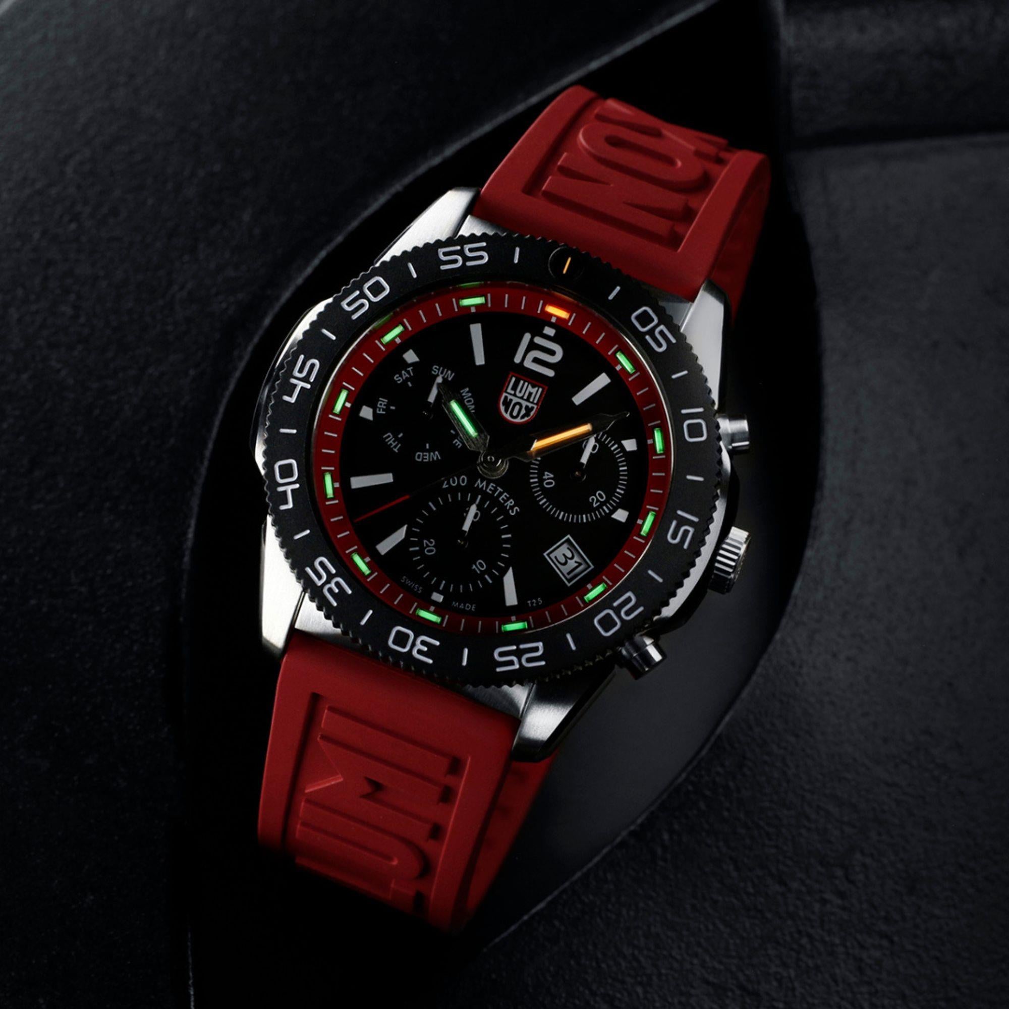Luminox Pacific Diver Chronograph Rotes Gummiband Herren Uhr XS.3155