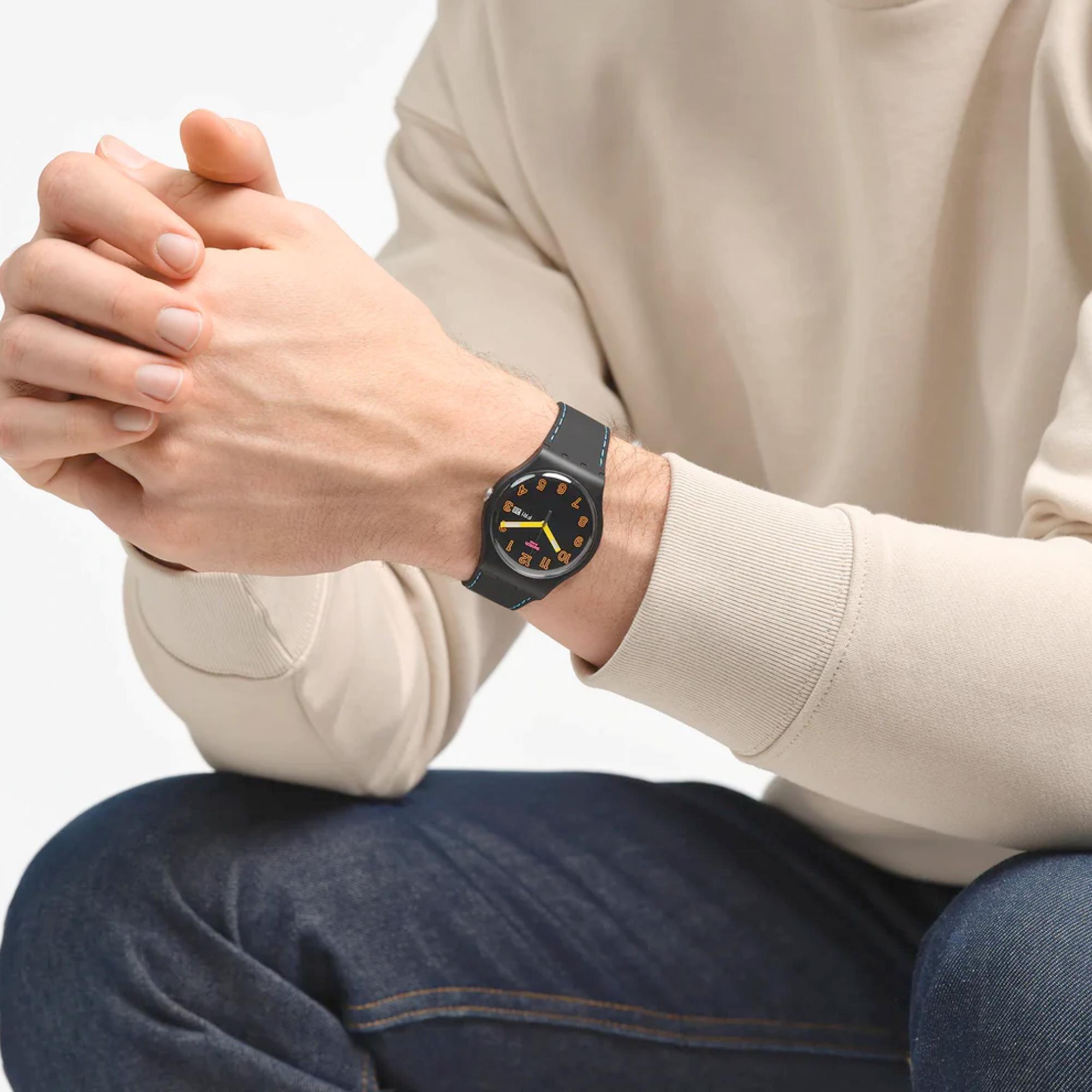 Swatch The January Collection 'Dark Glow' Quarz Uhr SO29B707