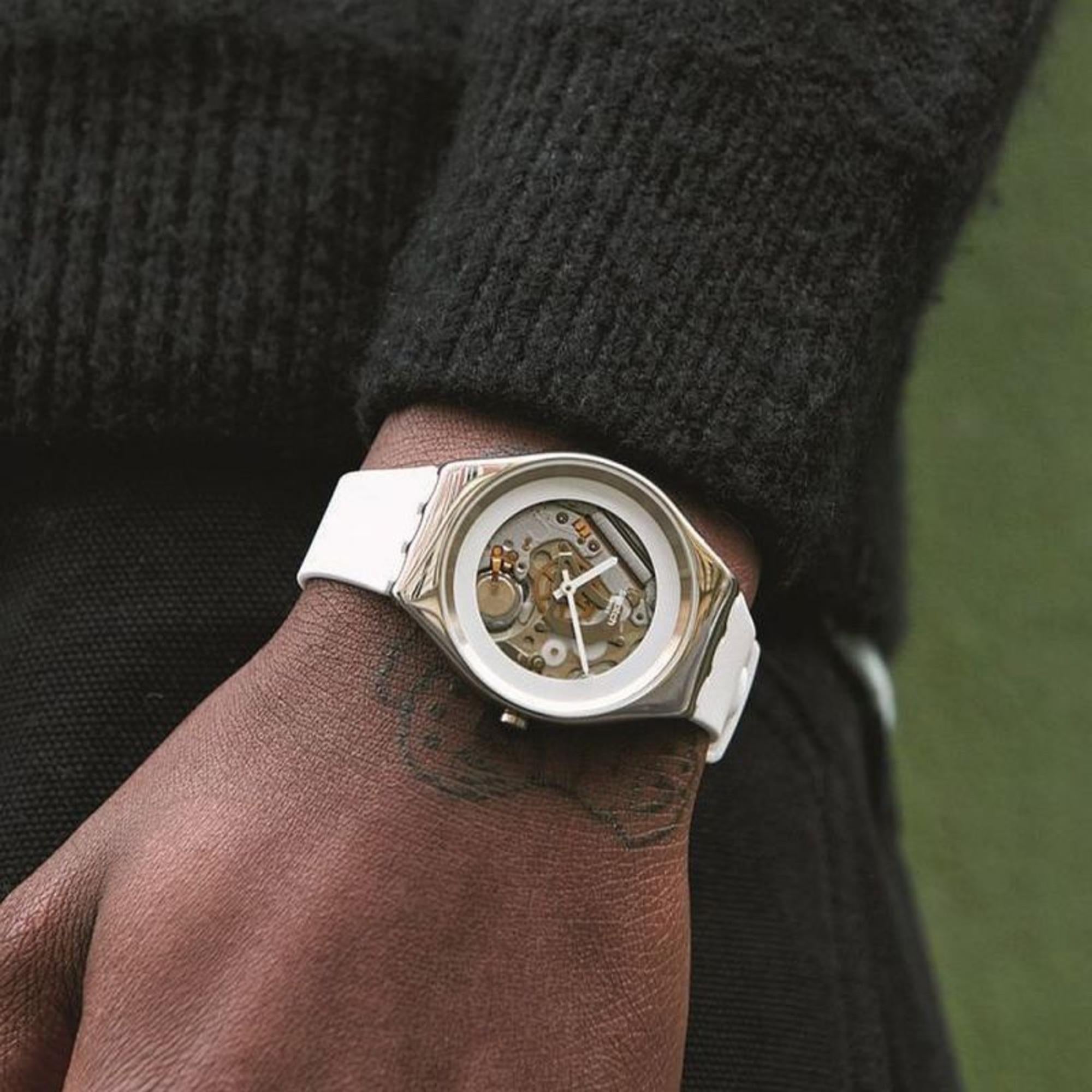 Swatch PURE WHITE IRONY Herren Uhr SYXS138