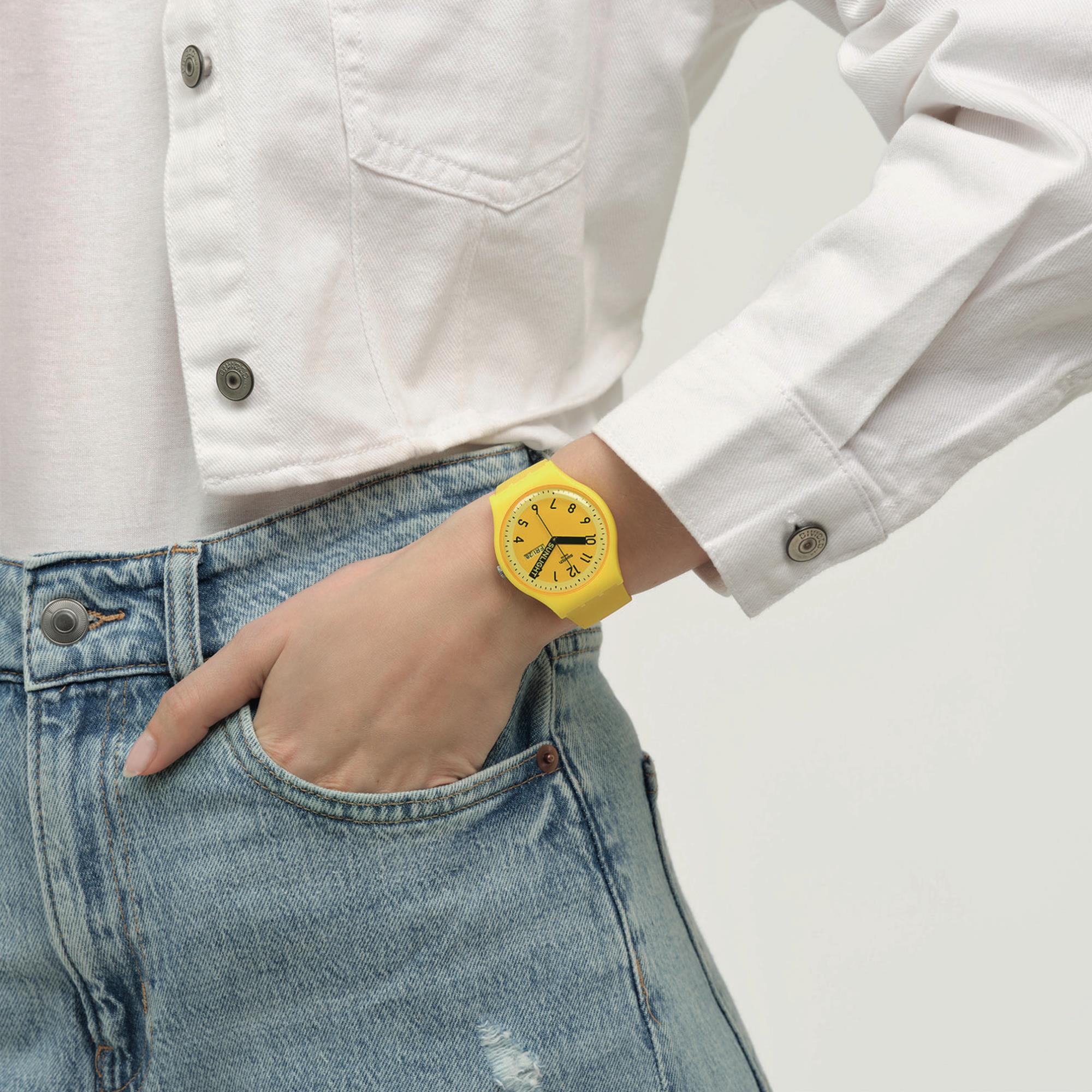 Swatch Pride 'Proudly Yellow' Quarz Gelbes Zifferblatt Uhr SO29J702