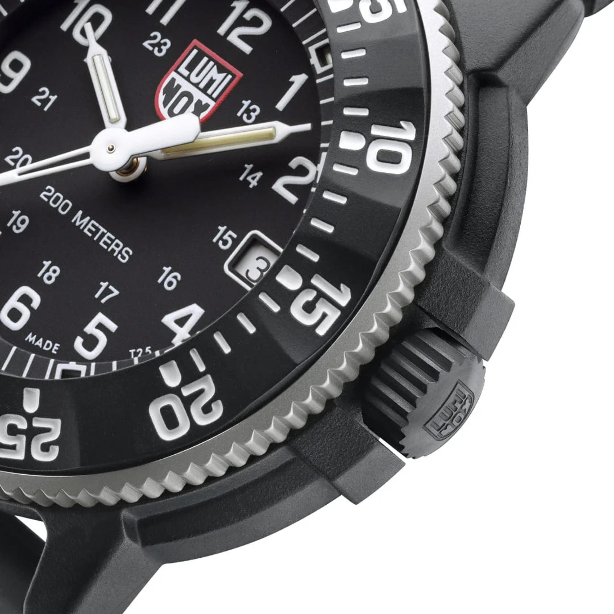 Luminox Navy SEAL Original Schwarzes Zifferblatt Gummiband Herren Uhr XS.3001.H.SET