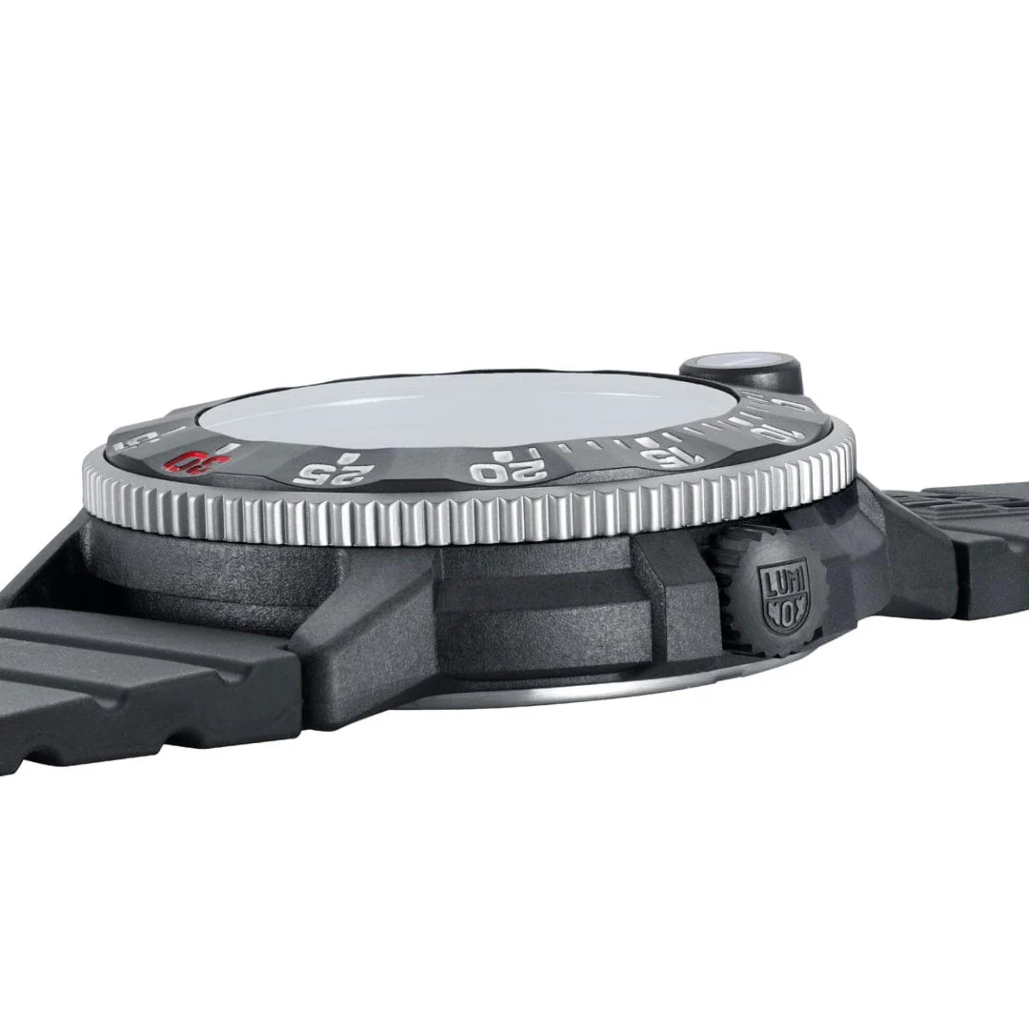 Luminox Navy SEAL Original Schwarzes Zifferblatt Gummiband Herren Uhr XS.3001.H.SET