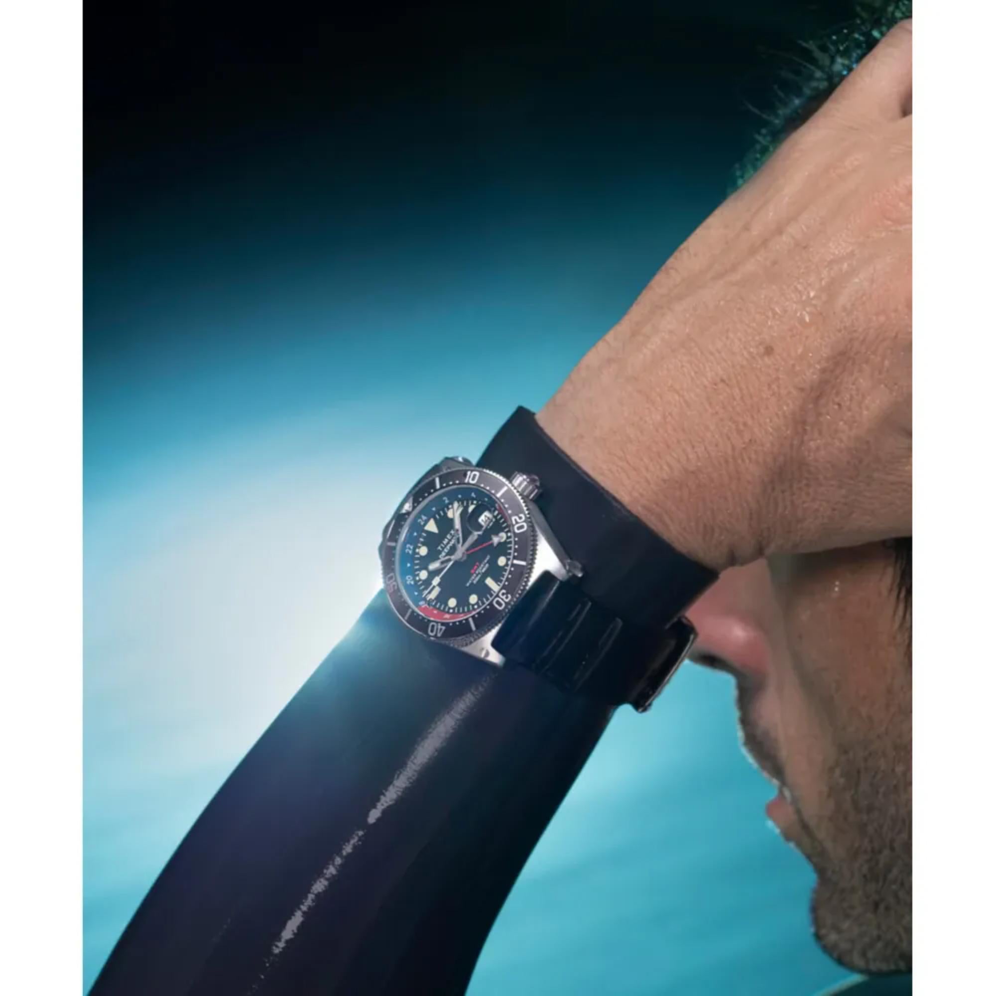 Timex Deep Water 41mm Schwarzes Zifferblatt Gummi Herren Quarz Uhr TW2W75000