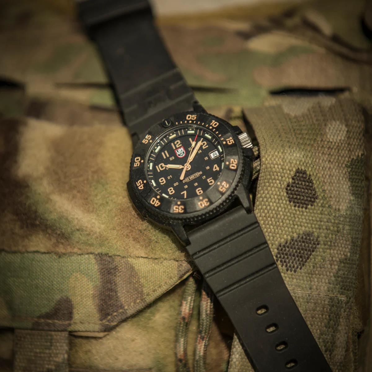 Luminox Original Navy Seal 3000 Series Men's Military Dive Watch XS.3001.EVO.OR.S