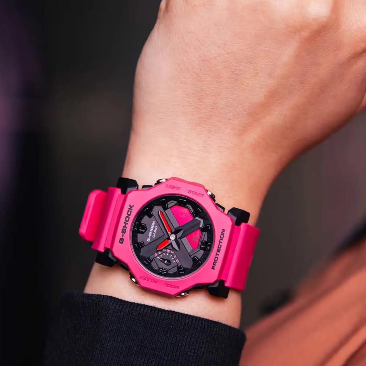 Casio G-Shock Classic Digi-Analog Schwarzes Zifferblatt Kunststoffarmband Uhr GA-2300-4AER