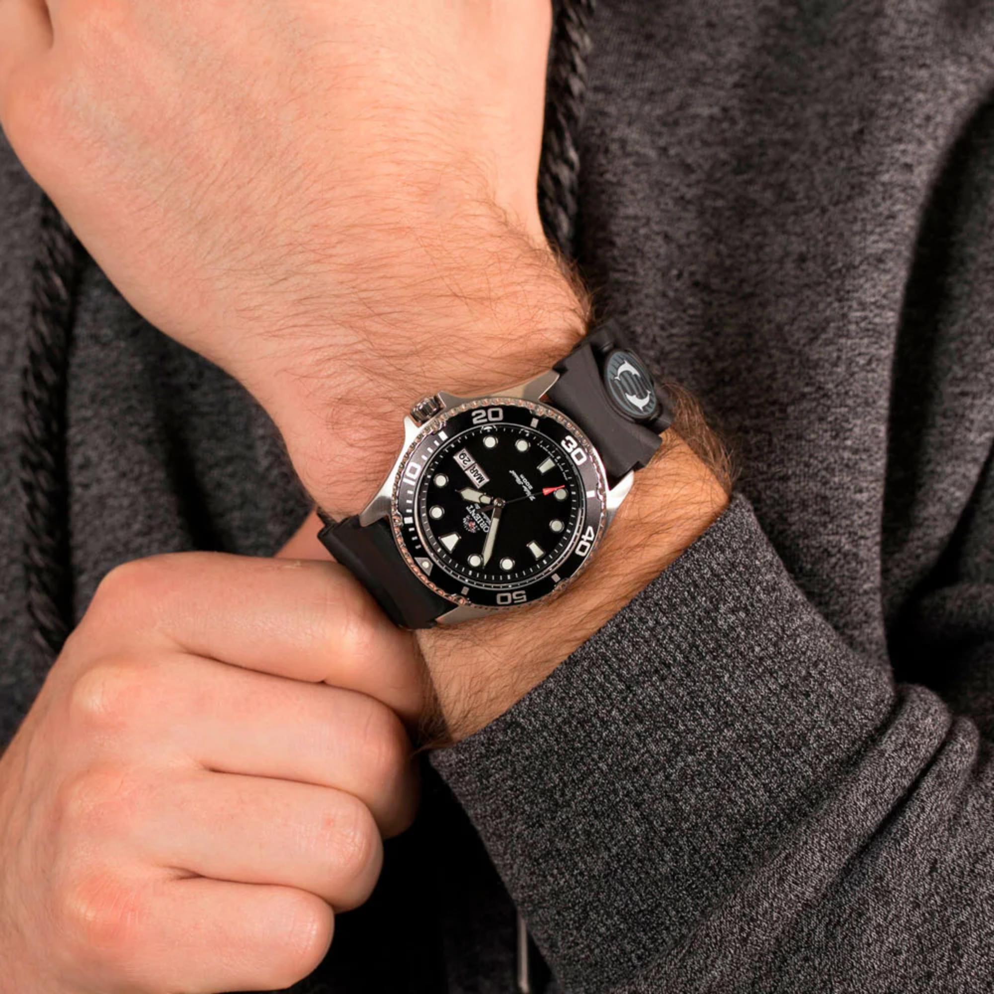 Orient Ray 41,5mm Schwarzes Zifferblatt Gummi Automatik Herren Uhr TAA02007B9