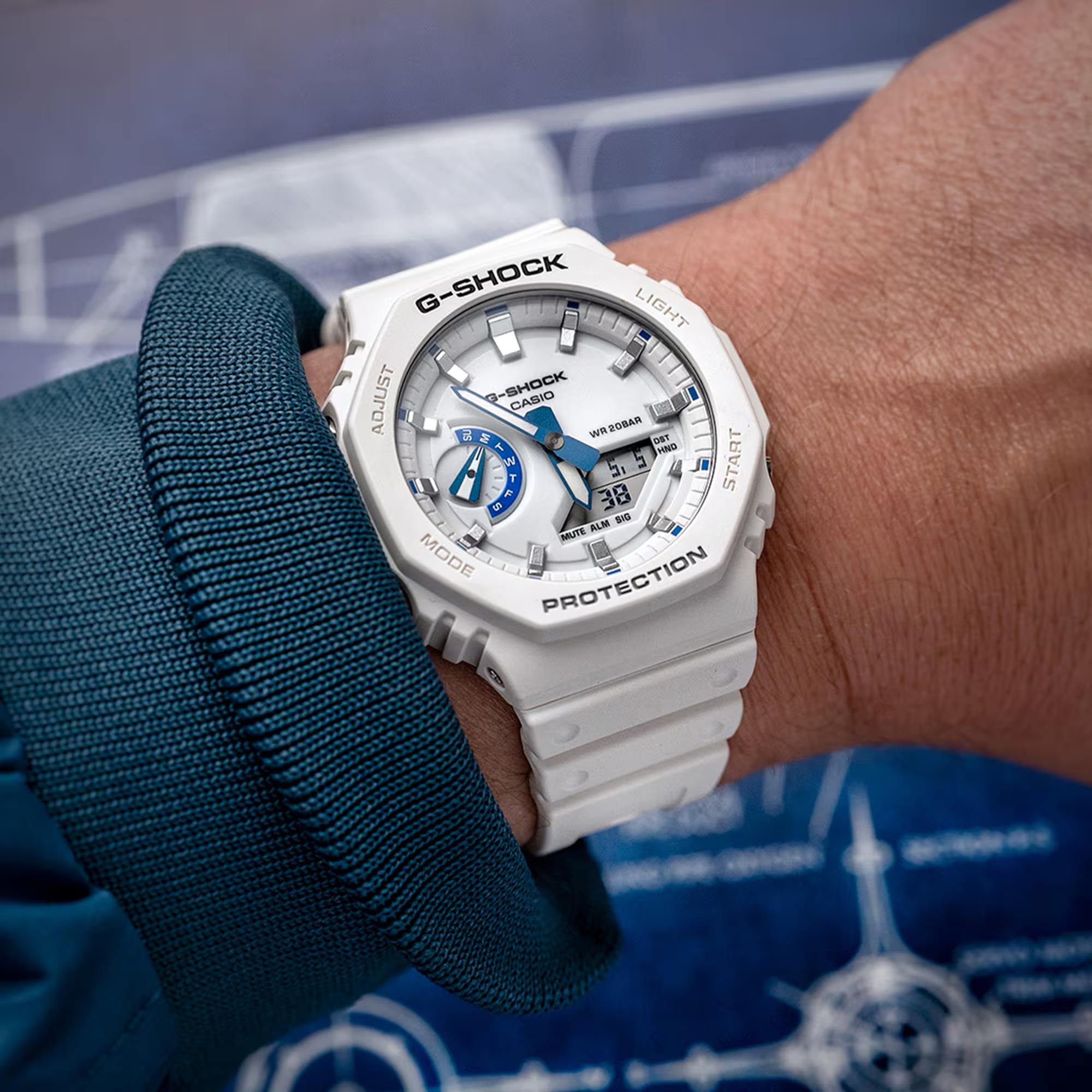 Casio G-Shock 2100 Series White Digi-Analogue Resin Strap Watch GA-2100HDS-7AER