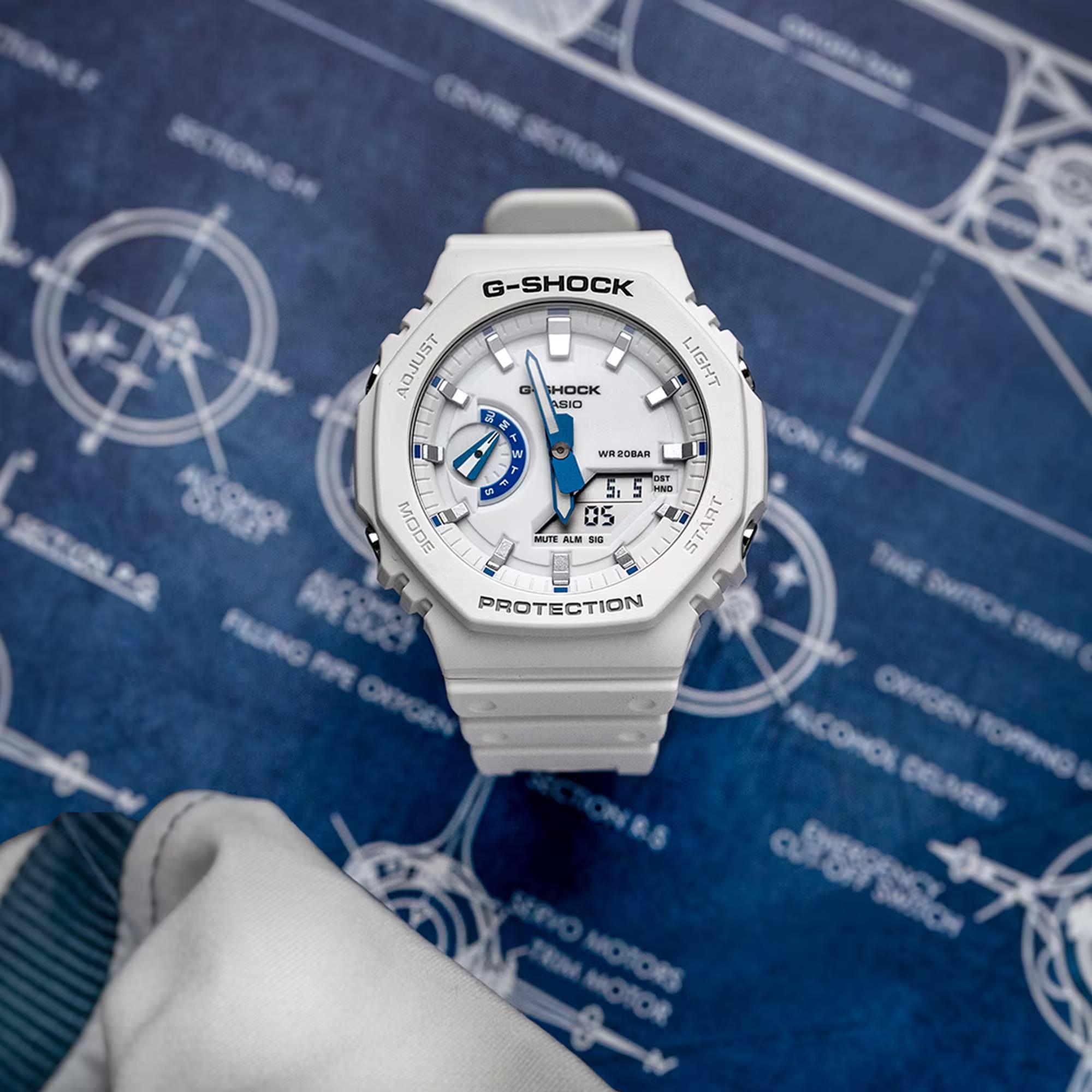 Casio G-Shock 2100 Series White Digi-Analogue Resin Strap Watch GA-2100HDS-7AER