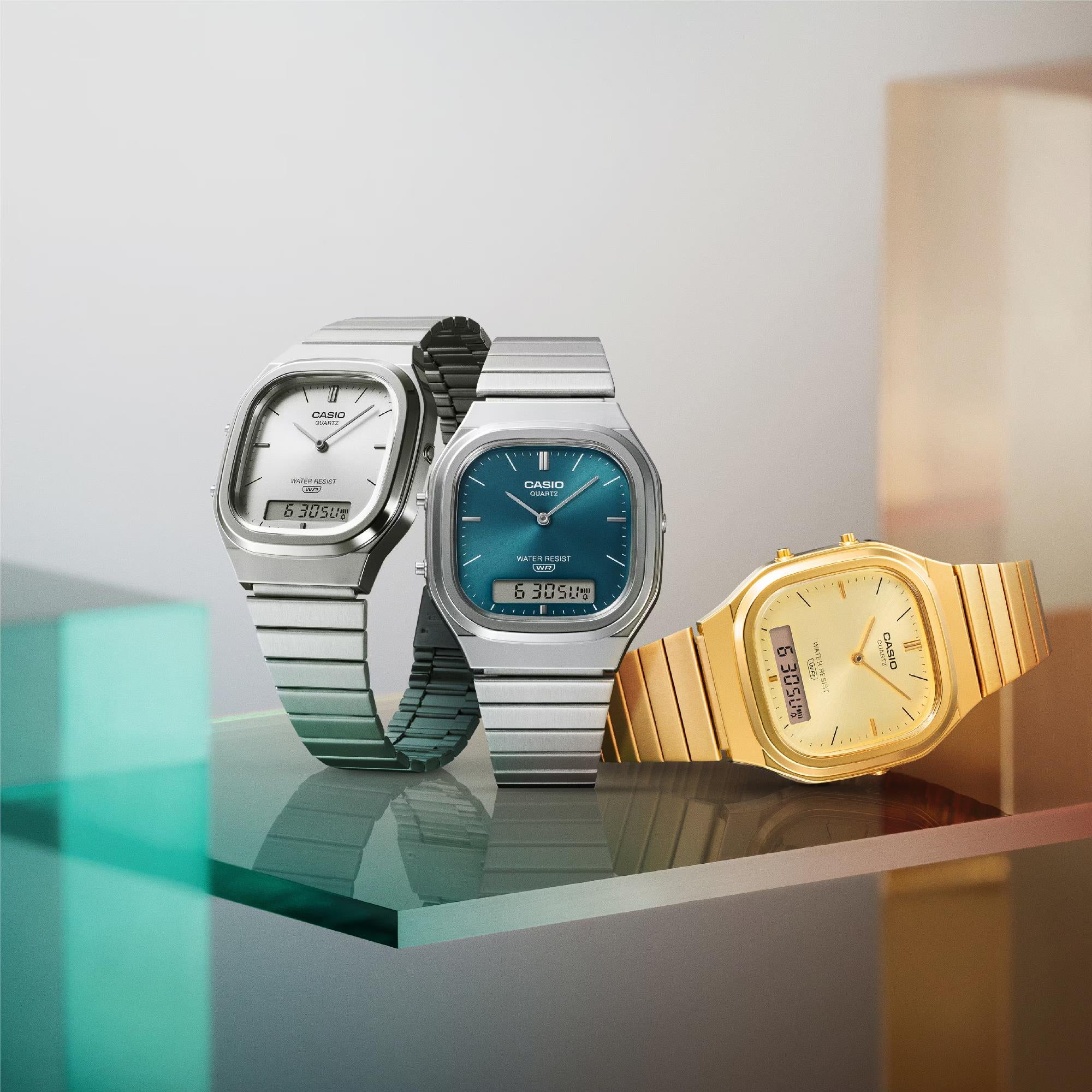 Casio Vintage Quarz Grüne Digi-Analoge Stahlarmband Uhr AQ-240E-3AEF