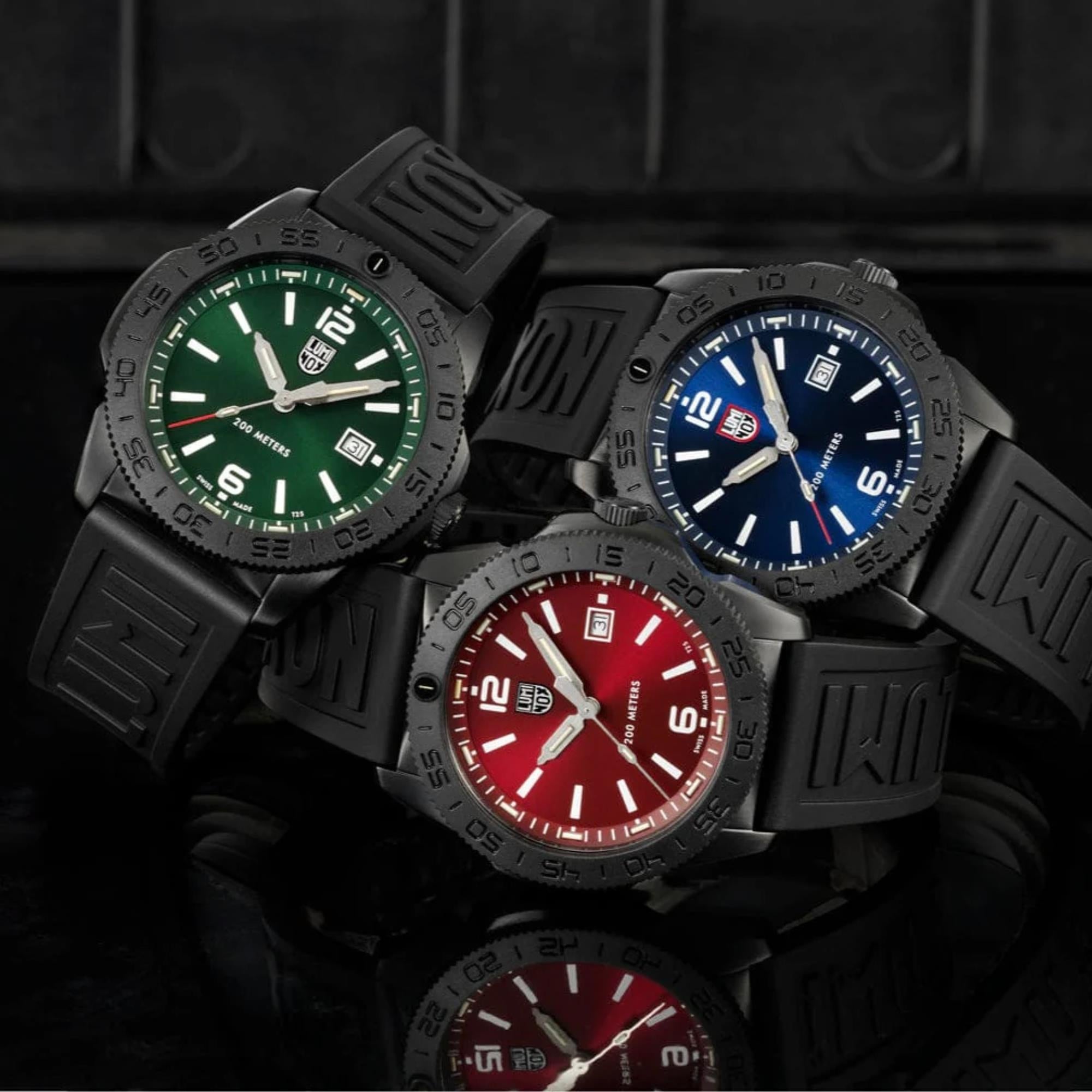 Luminox Pacific Diver 44mm Red Dial Rubber Mens Quartz Watch XS.3135.B