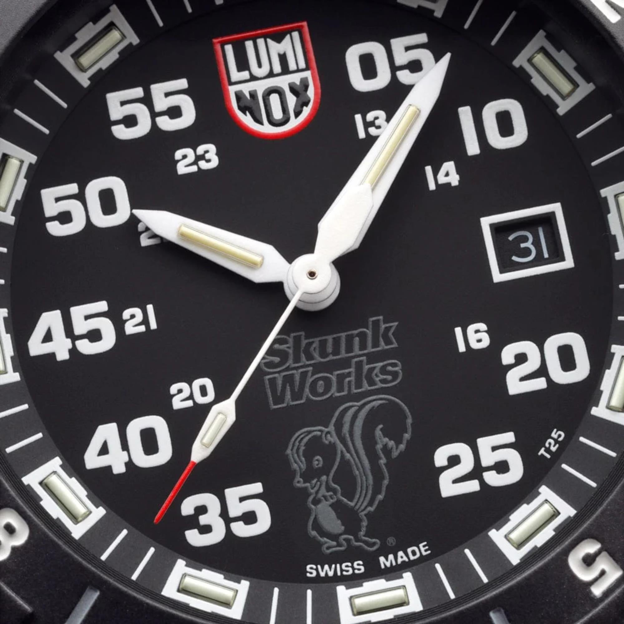 Luminox F-117 Nighthawk 44mm Schwarzes Zifferblatt Kevlar Herren Quarz Uhr XA.6442.H