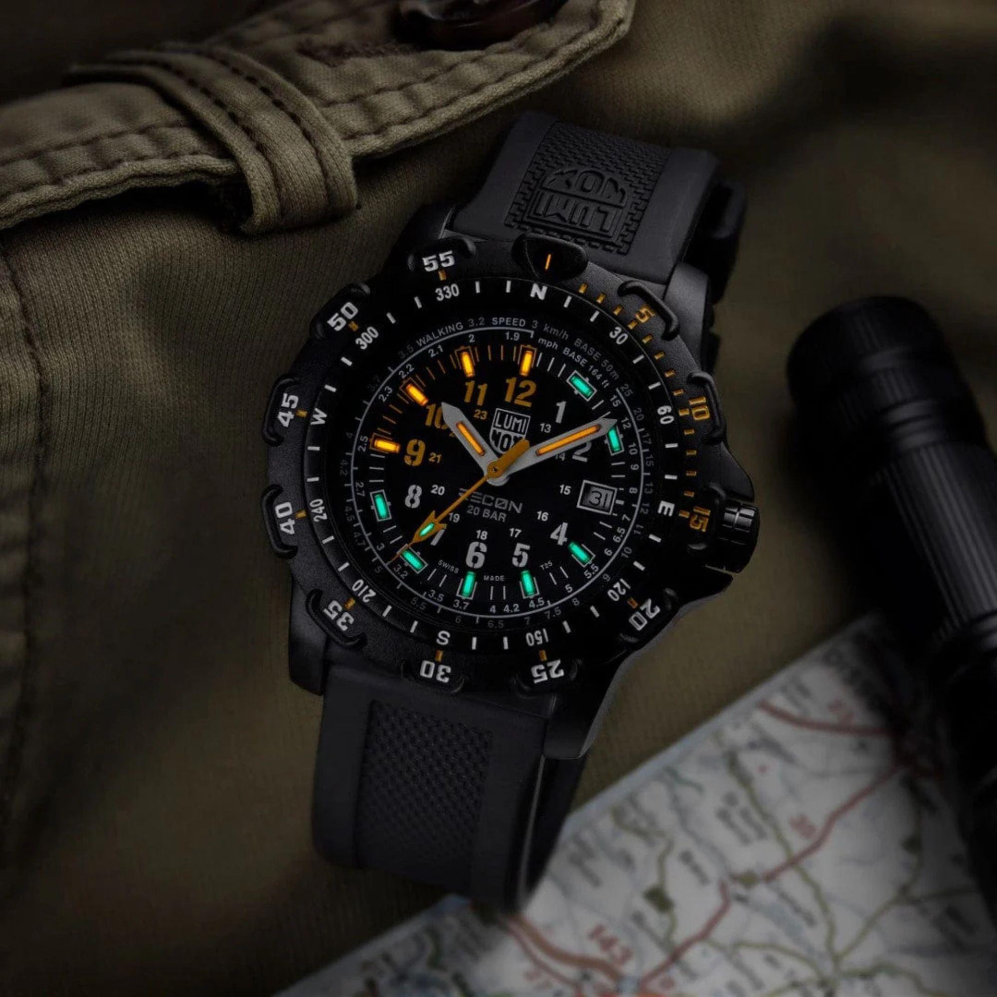 Luminox RECON 45mm Schwarzes Zifferblatt Gummi Herren Quarz Uhr XL.8825.H.2