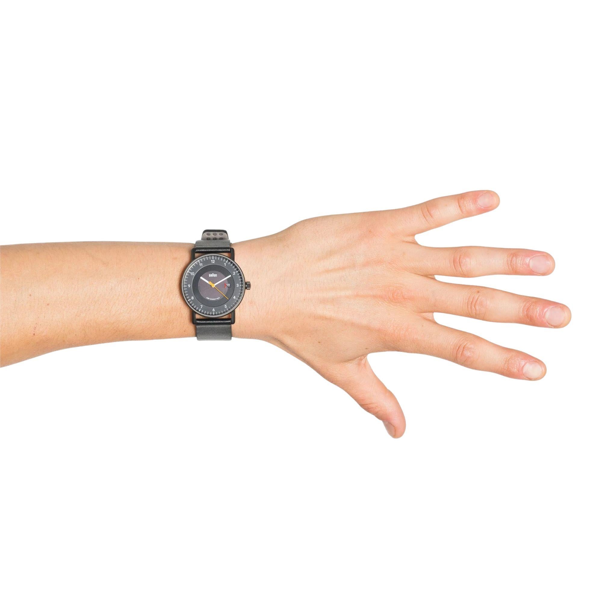 Braun Solarbetriebene Datumsanzeige Schwarzes Zifferblatt Lederarmband Herren Uhr BN0301BKBKG