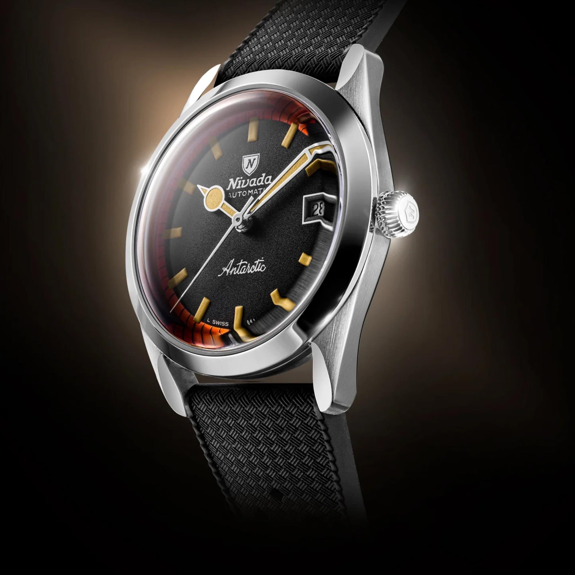 Nivada Grenchen Super Antarctic 38mm Schwarzes Zifferblatt Gummi Herren Automatik Uhr 32056A01