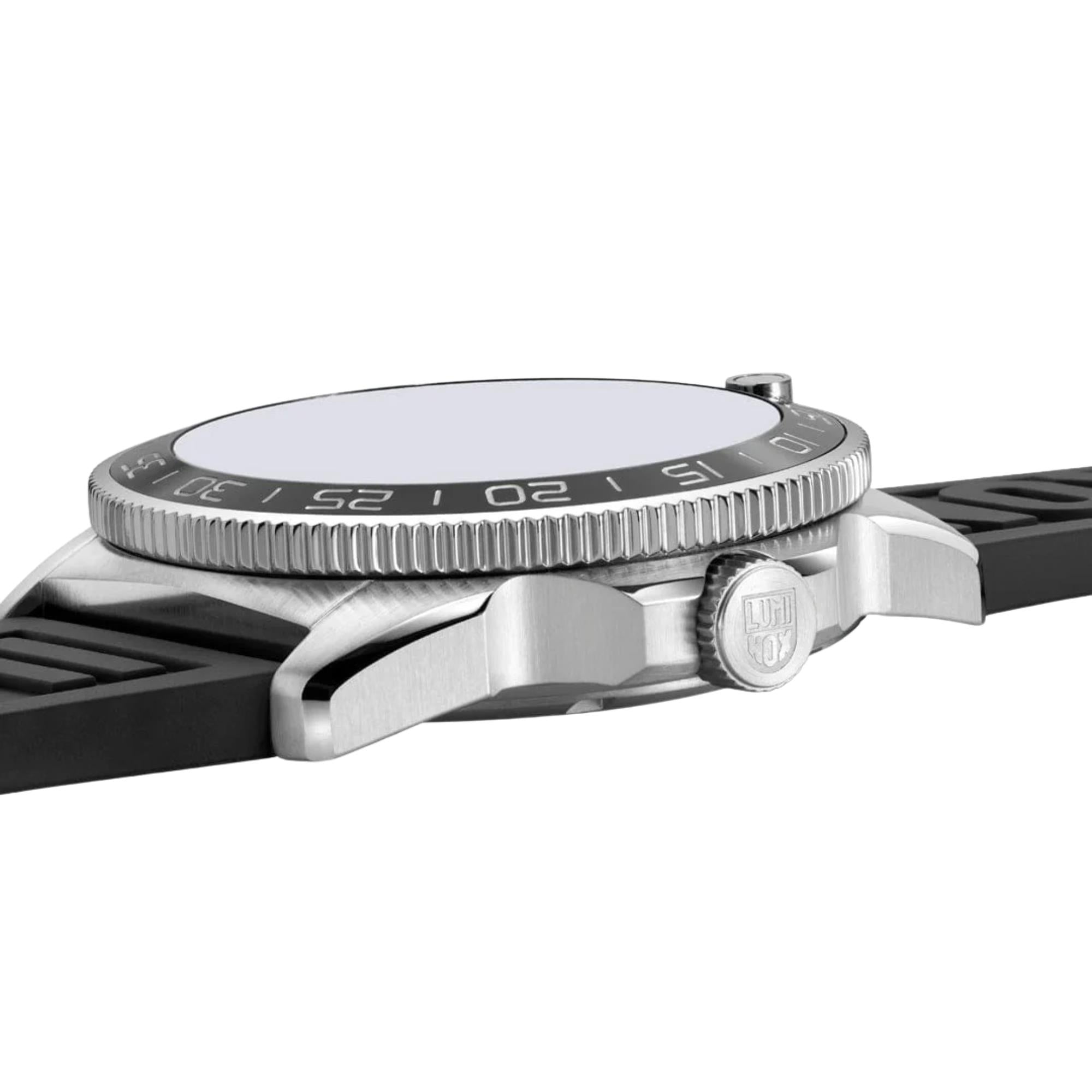 Luminox Pacific Diver 42mm Midnight Mariner White Dial Rubber Mens Automatic Watch XS.3101.H