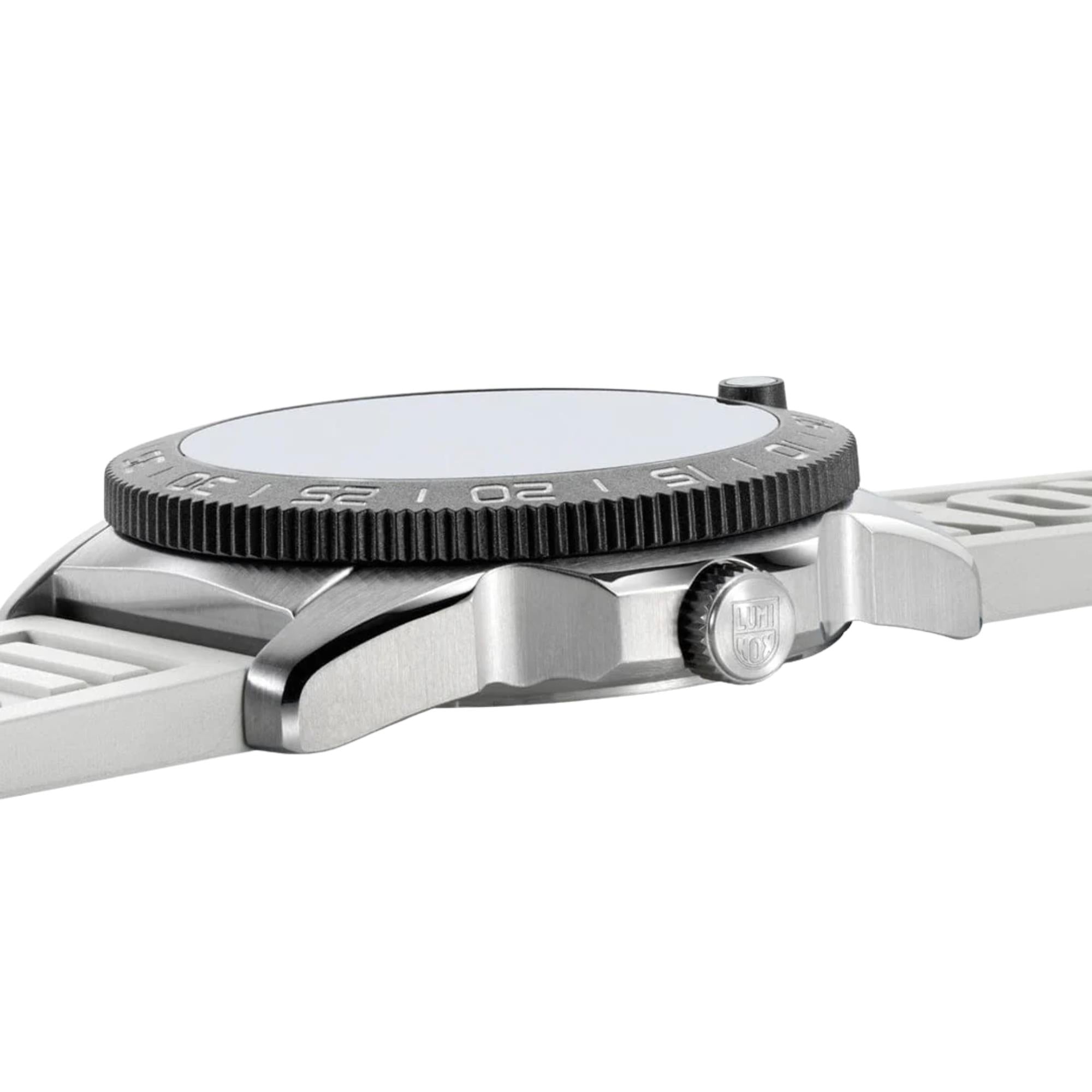 Luminox Pacific Diver 42mm Midnight Mariner White Dial Rubber Mens Automatic Watch XS.3101.H
