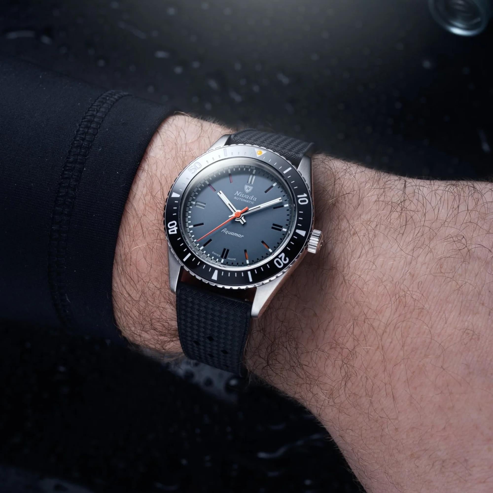 Nivada Grenchen Aquamar 38mm Grey Dial Rubber Mens Automatic Watch 32077A01