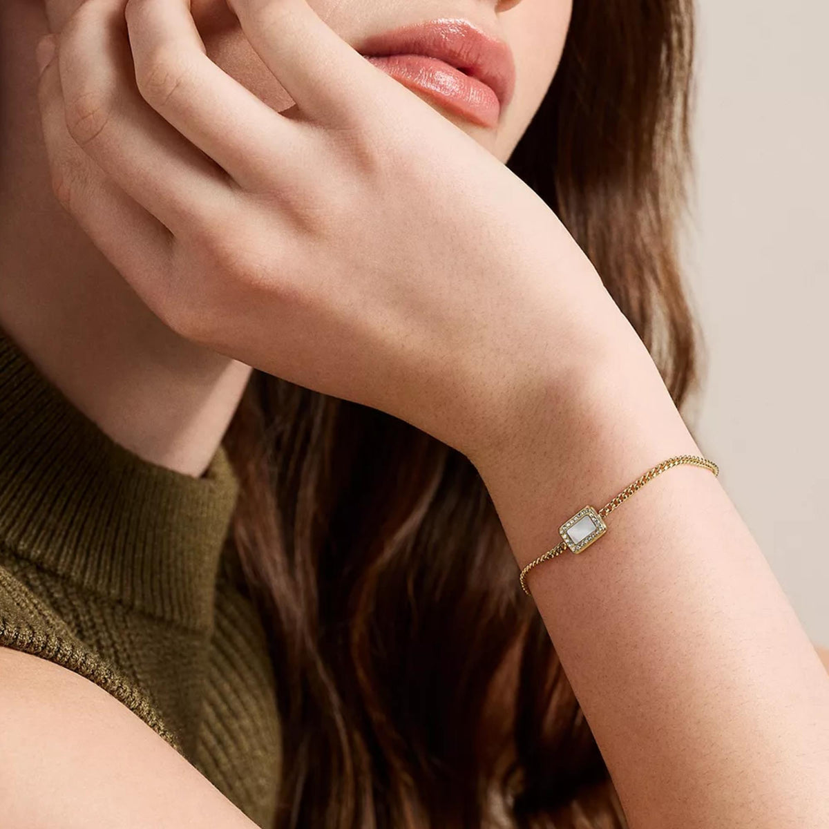 Fossil Raquel Glitz White Mother of Pearl Station Ladies Bracelet JF04998710