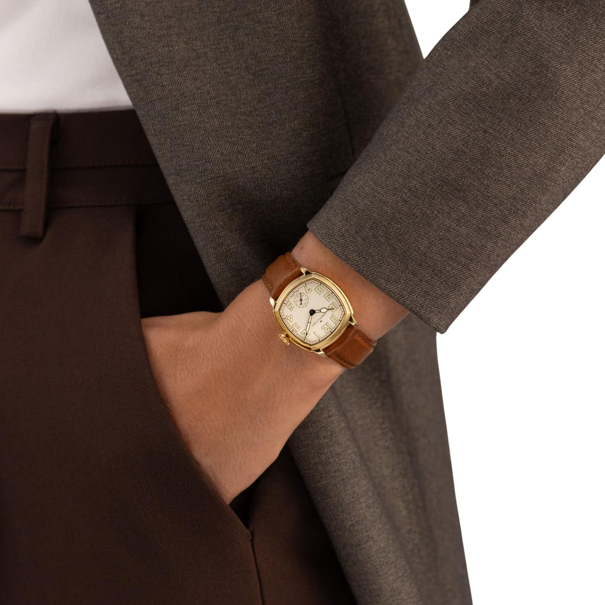 Hamilton American Classic Cushion 30mm Beige Dial Yellow Gold-Tone Steel Leather Manual-Wind Watch H36119520