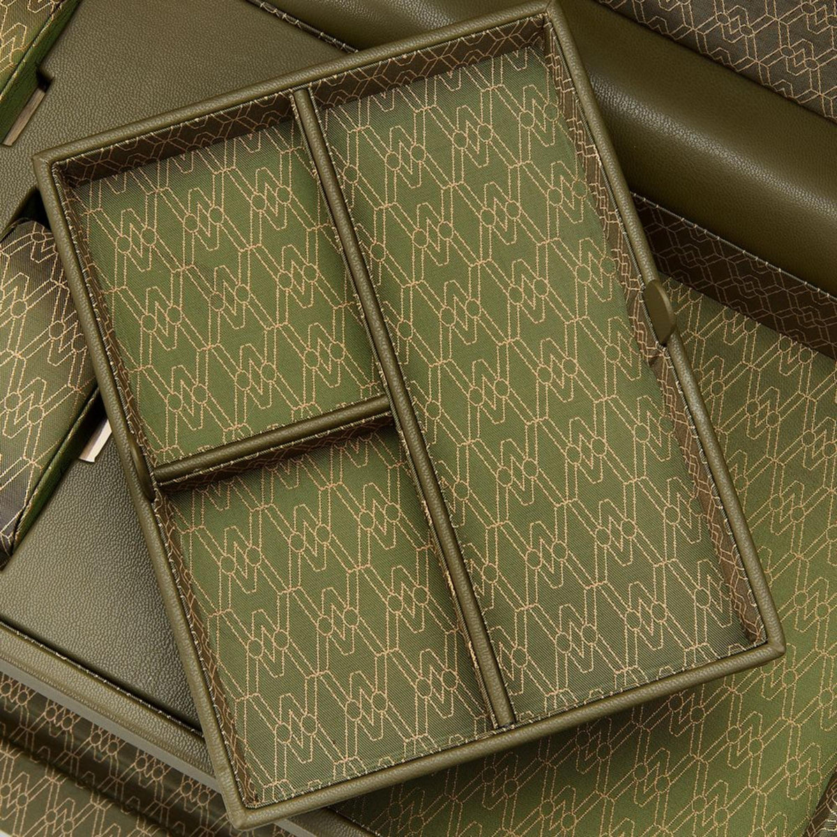 WOLF Earth 190th Anniversary 190441 detail view of removable olive tray with Jacquard pattern lining