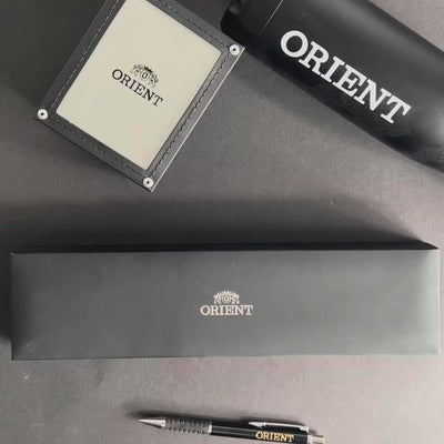 Unboxing Orient Mako automatic watch and showcasing its design