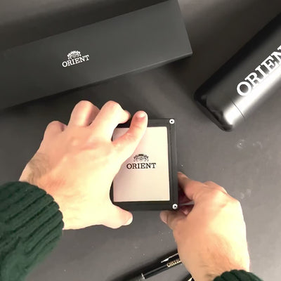 Close-up video of the Orient Mako RA-TX0201L10B automatic watch